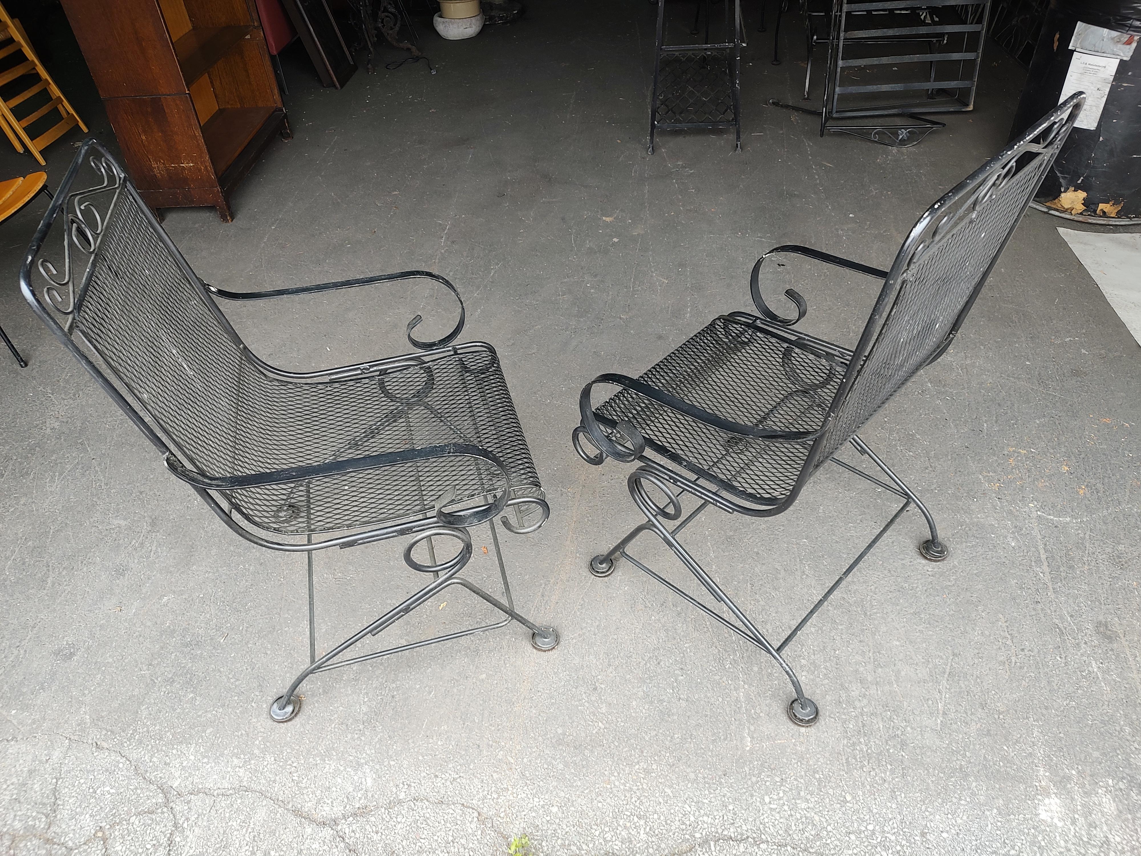 Steel Pair of Mid-Century Modern Garden Spring Mesh Lounge Chairs by Russell Woodard For Sale