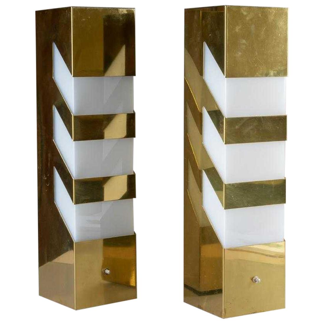 Pair of Mid-Century Modern Geometric Brass Lamps For Sale