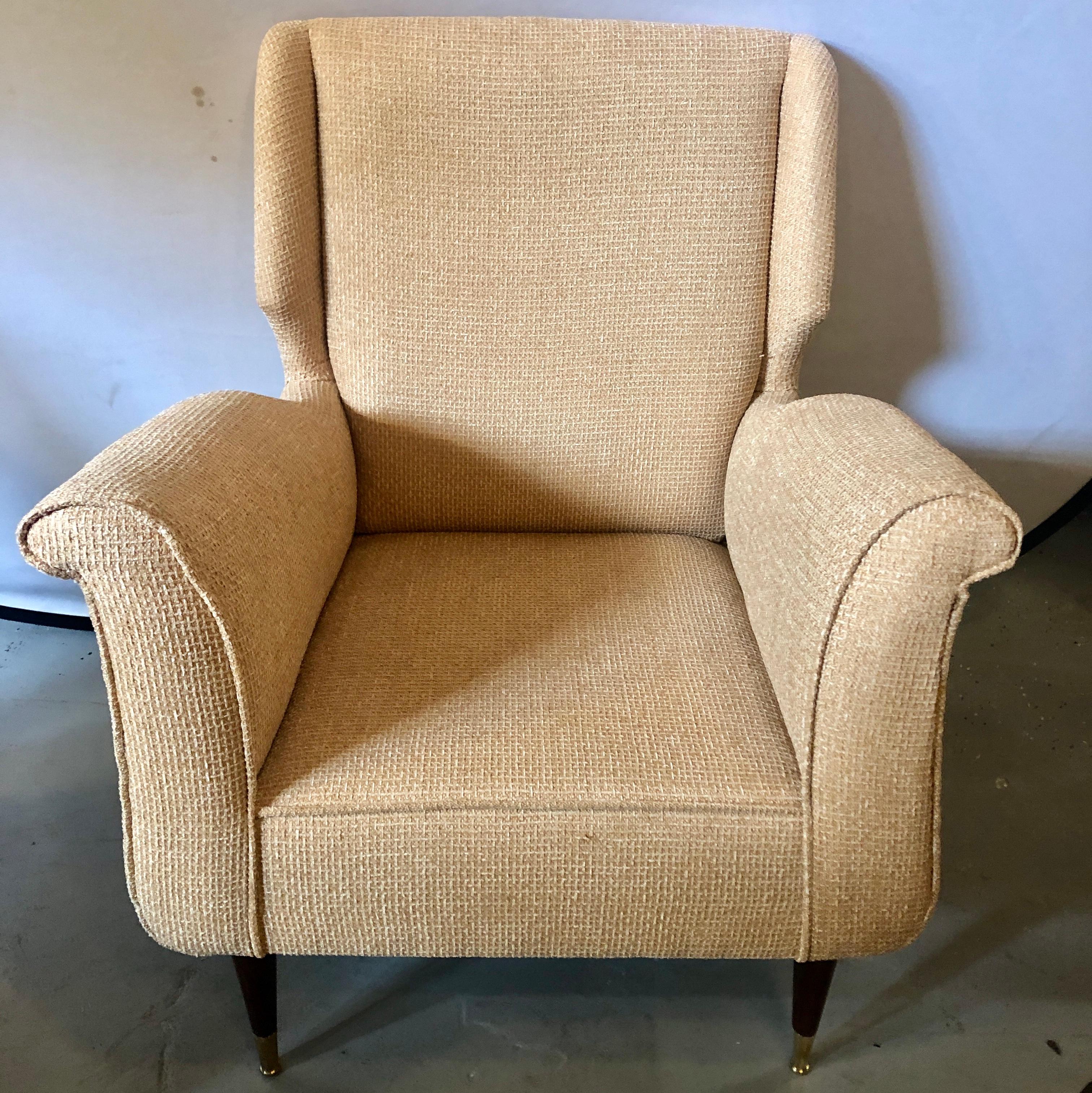 Pair of Mid-Century Modern Gio Ponti Style Arm, Bergere or Wing Back Chairs In Good Condition In Stamford, CT