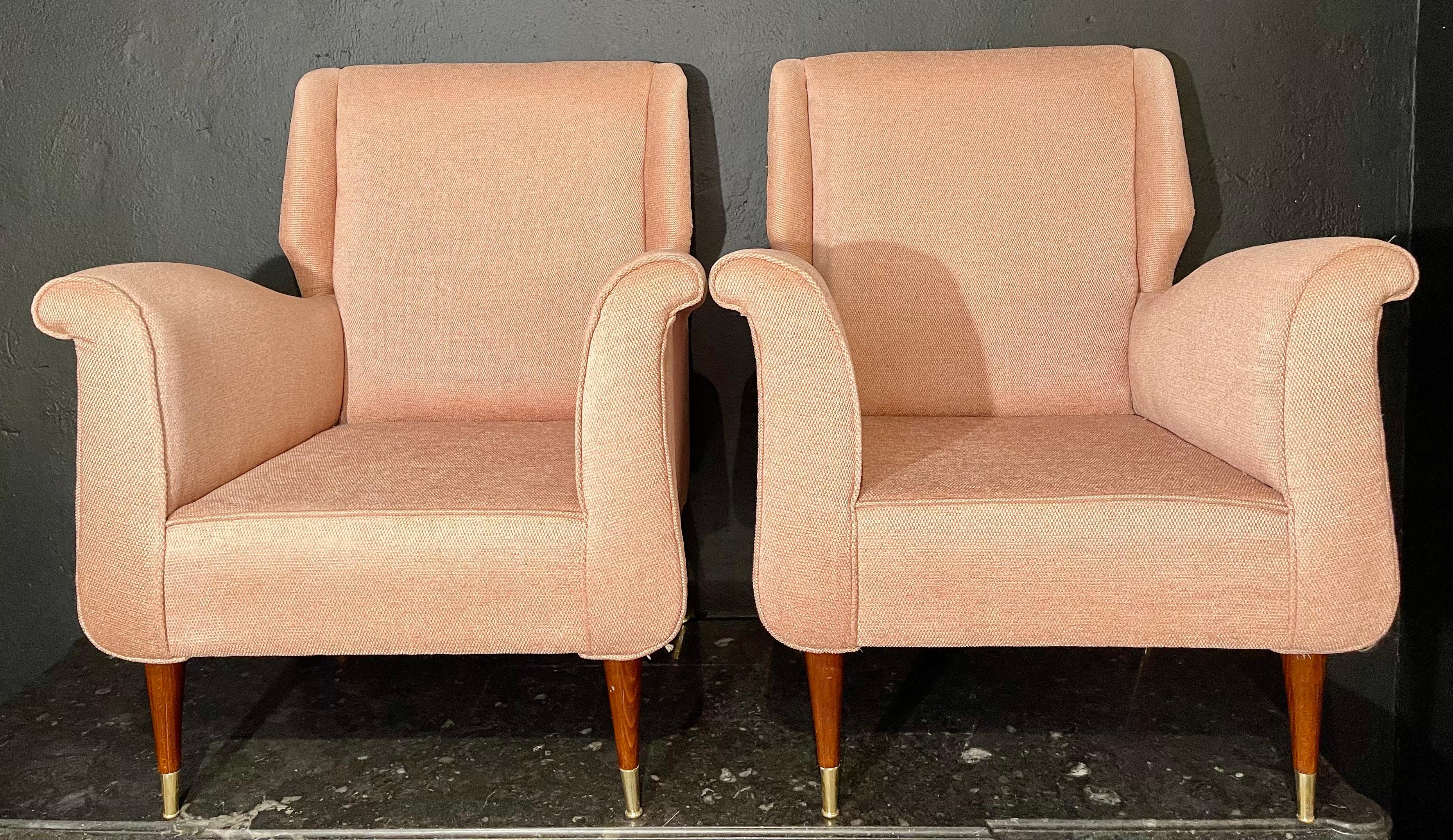20th Century Pair of Mid-Century Modern Gio Ponti Style Armchairs / Wingback Chairs