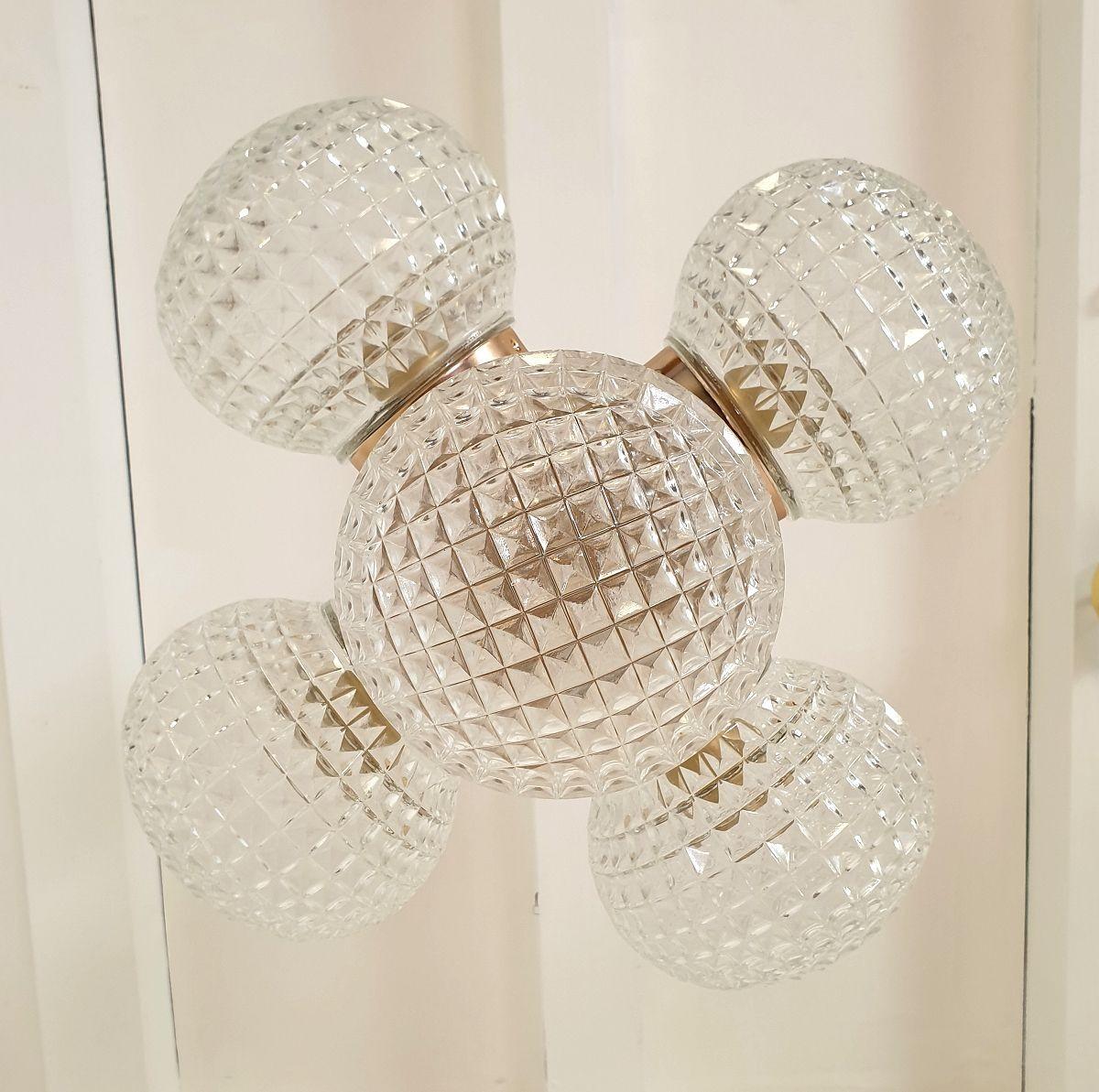 Coppia di lampadari in vetro della Modernità di metà secolo in vendita 3
