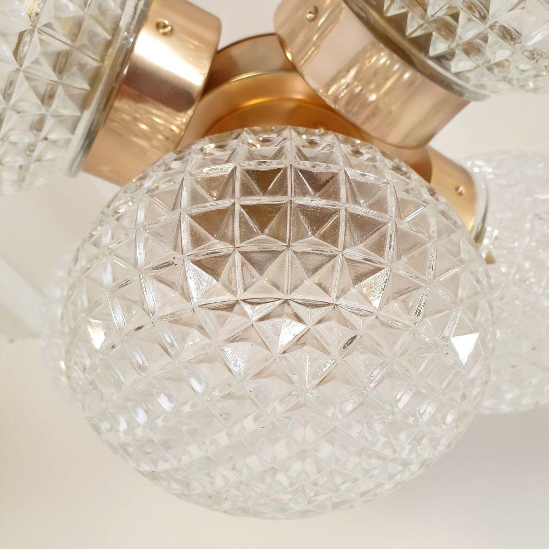 Coppia di lampadari in vetro della Modernità di metà secolo in vendita 4