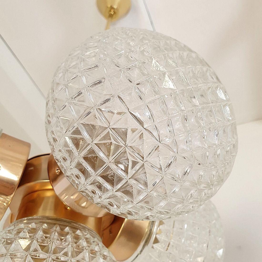 Coppia di lampadari in vetro della Modernità di metà secolo in vendita 5