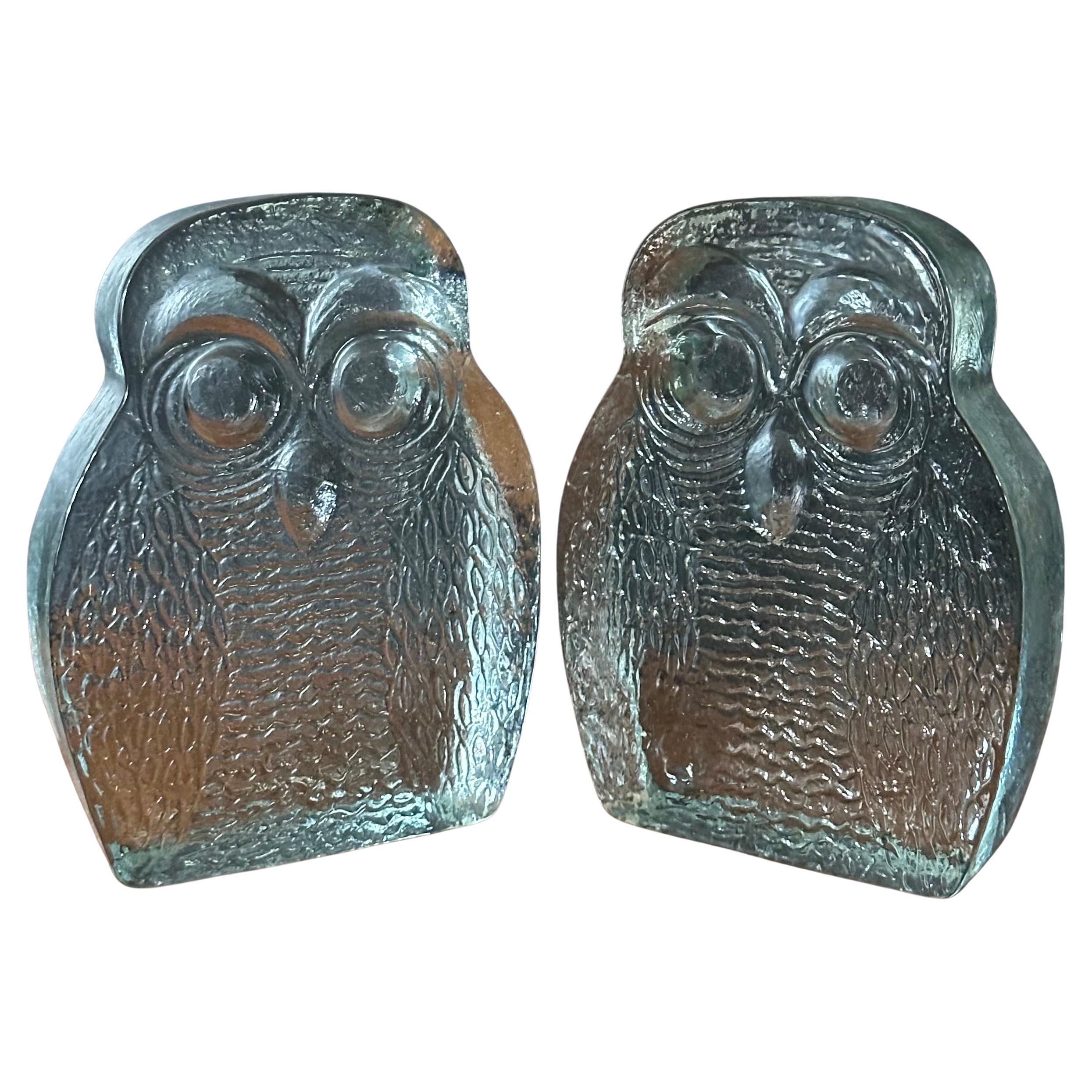 Pair of Mid-Century Modern Glass Owl Bookends by Blenko For Sale 8