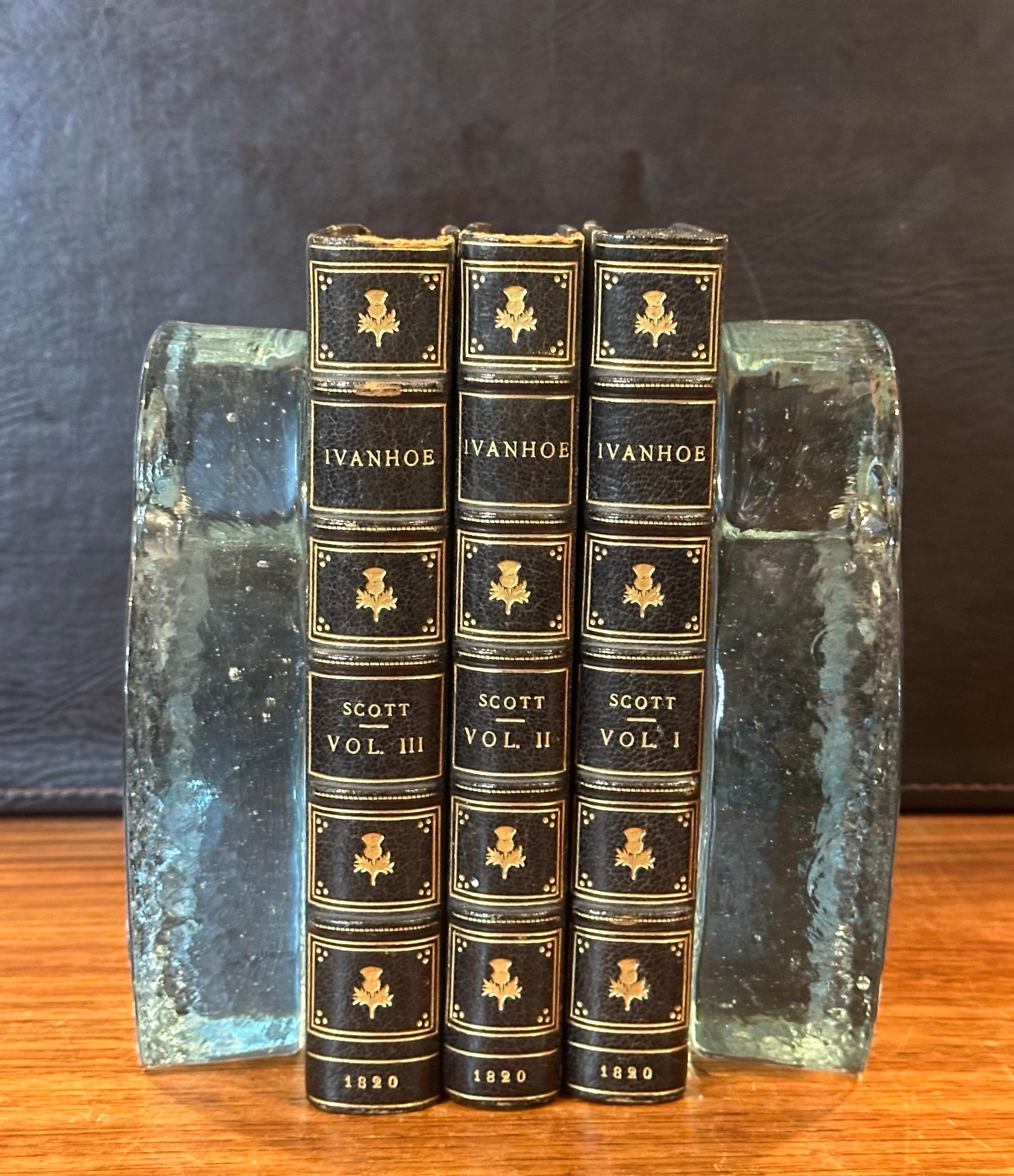 Pair of Mid-Century Modern Glass Owl Bookends by Blenko For Sale 1