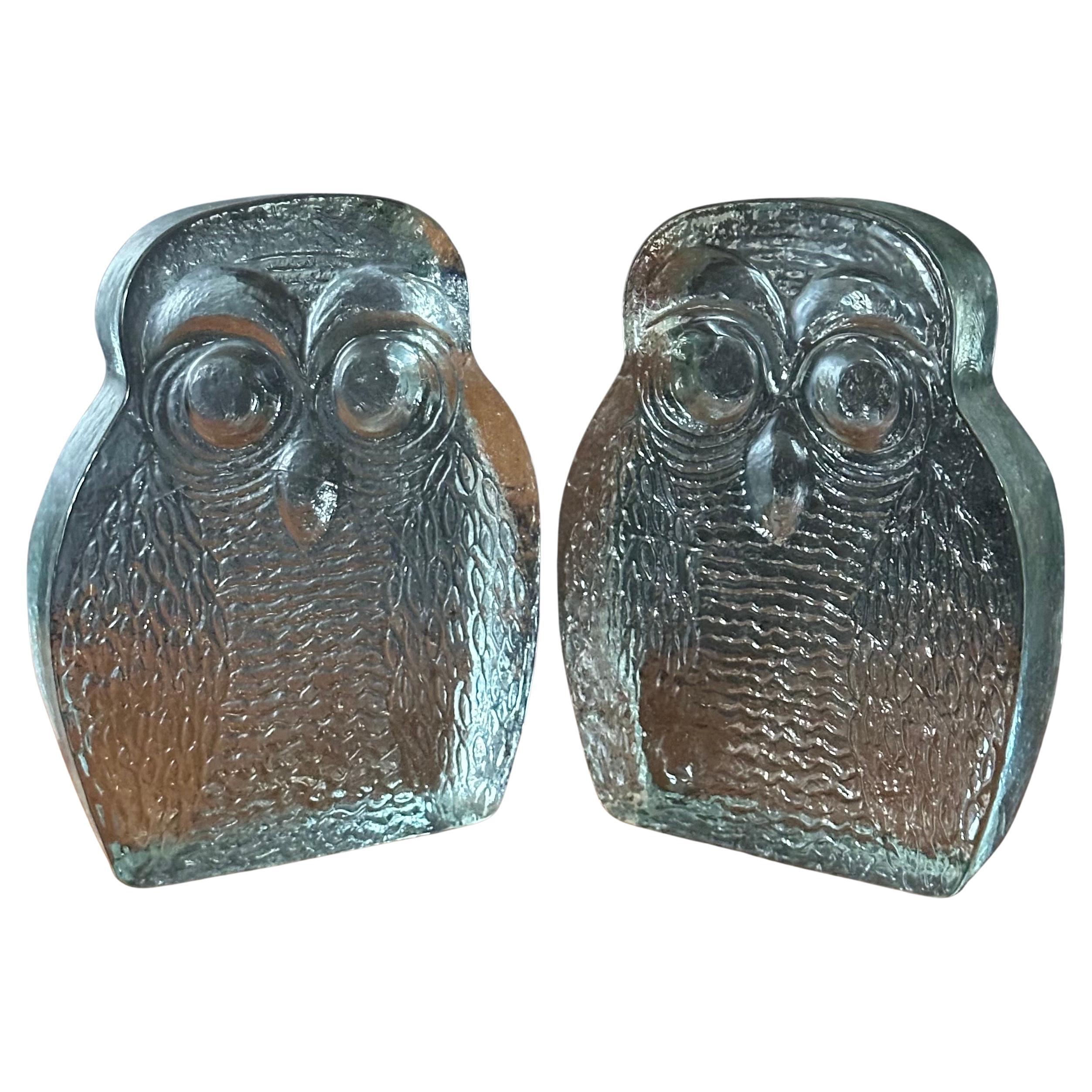 Pair of Mid-Century Modern Glass Owl Bookends by Blenko