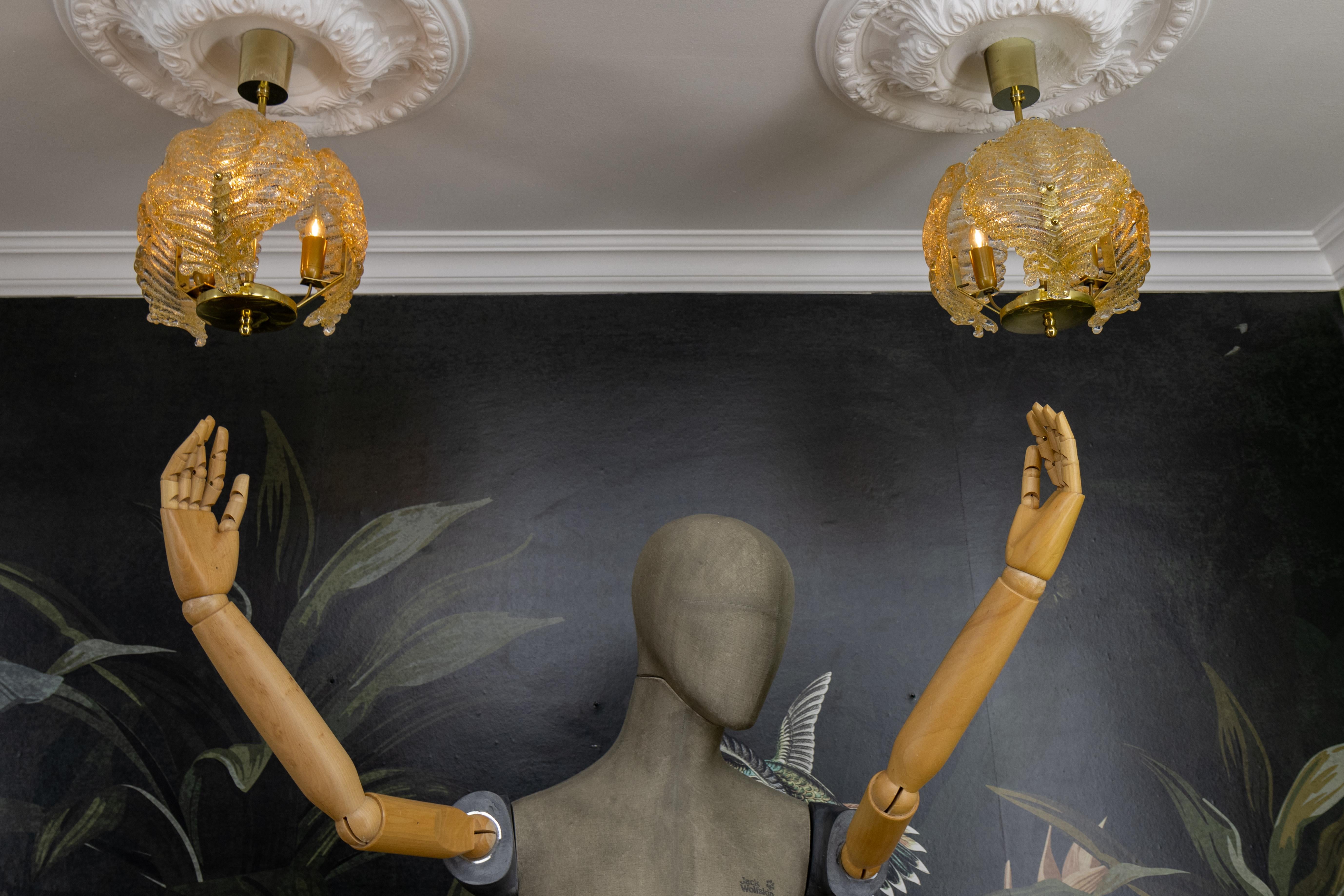 Pair of Mid-Century Modern Golden Inclusions Glass Pendant Lights, 1960s For Sale 6