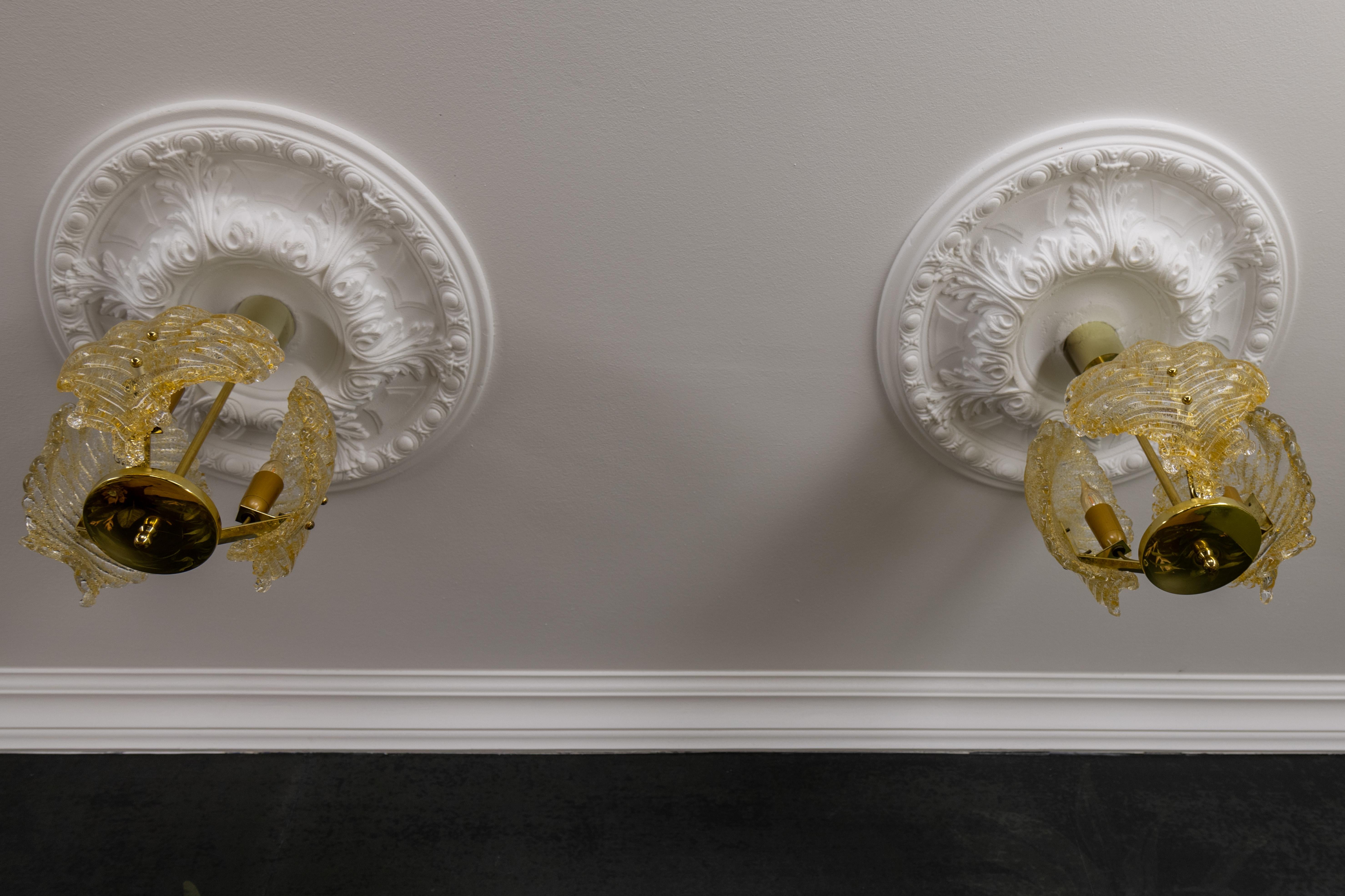 Pair of Mid-Century Modern Golden Inclusions Glass Pendant Lights, 1960s For Sale 7