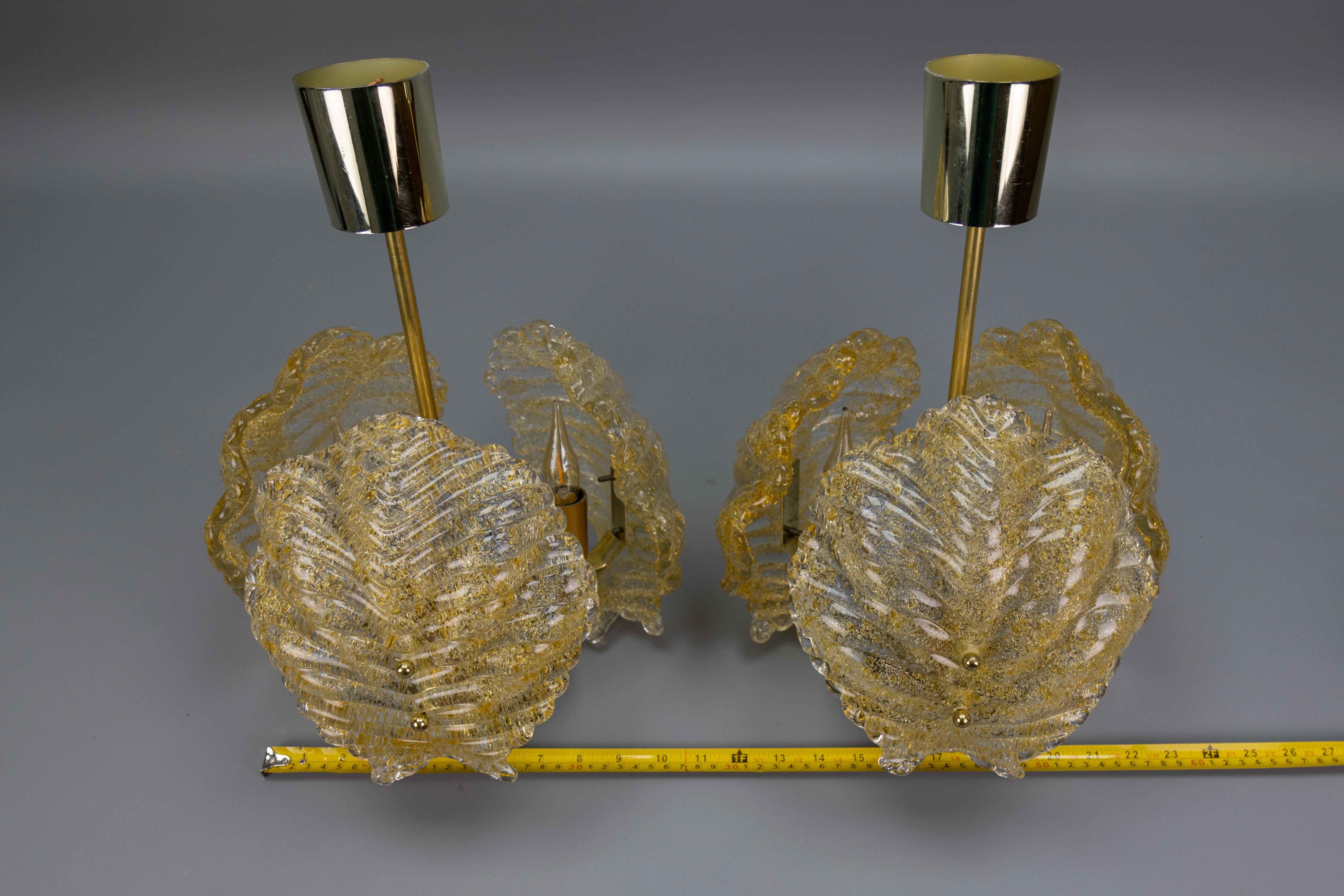 Pair of Mid-Century Modern Golden Inclusions Glass Pendant Lights, 1960s For Sale 10