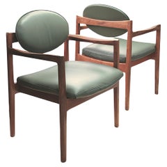 Pair of Mid-Century Modern Green Leather Oval-Back Armchairs Chair by Jens Risom