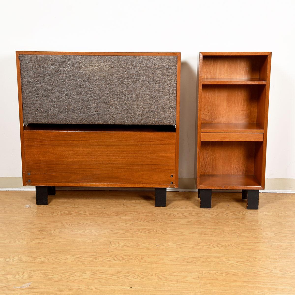 Pair of Mid-Century Modern Headboards & Nightstands by George Nelson In Excellent Condition For Sale In Kensington, MD