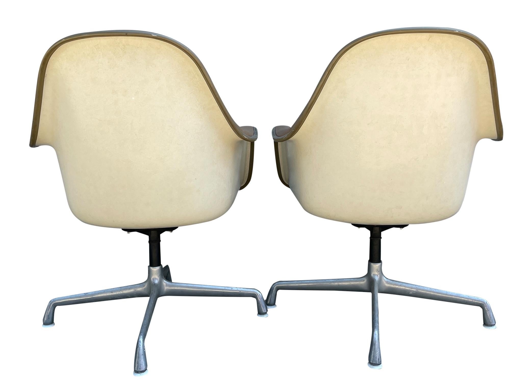 Late 20th Century Pair of Mid-Century Modern Herman Miller Leather Lounge Shell Chairs