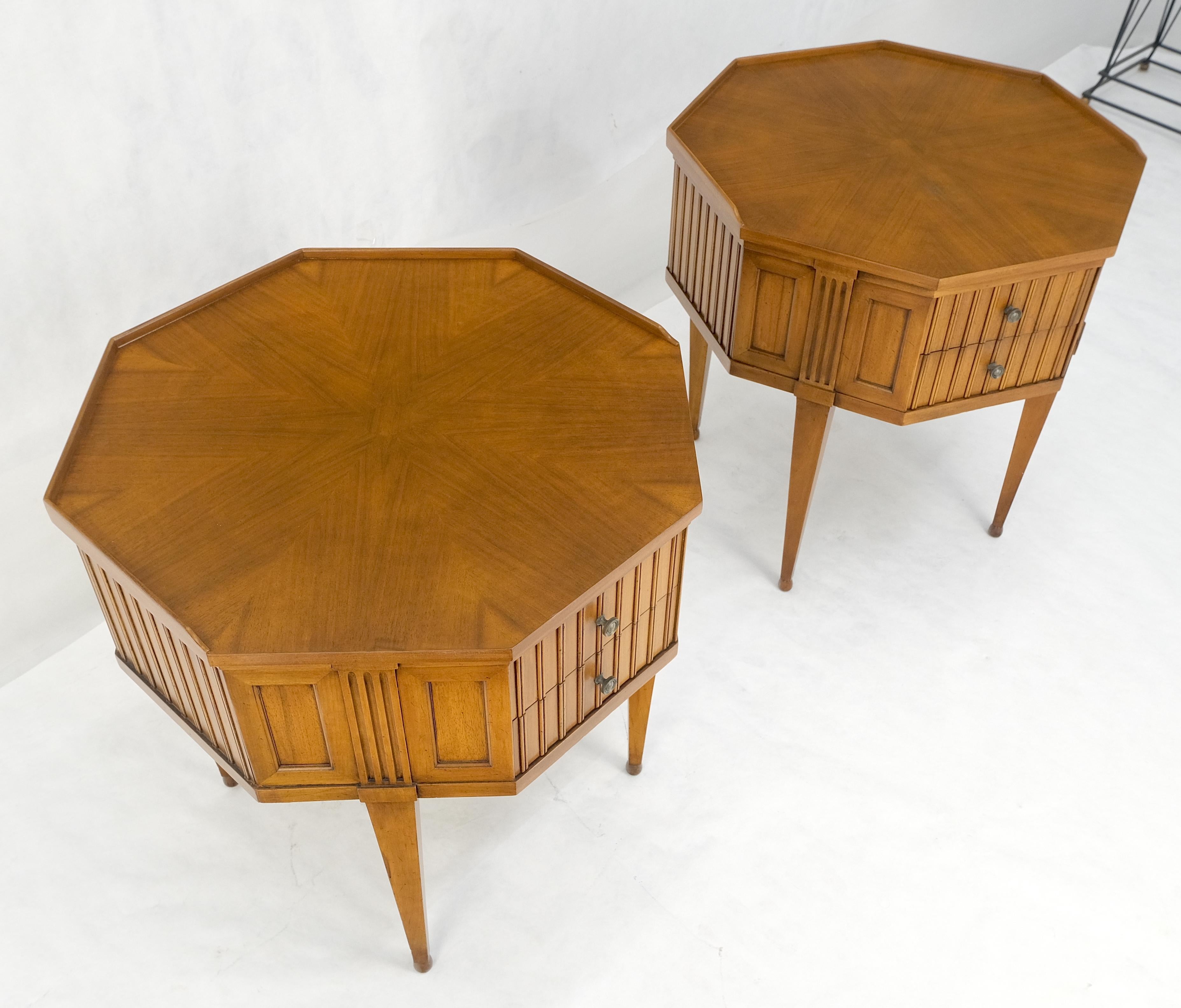 Pair of Mid Century Modern Hexagon John Widdicomb End Tables Nightstands MINT In Excellent Condition For Sale In Rockaway, NJ