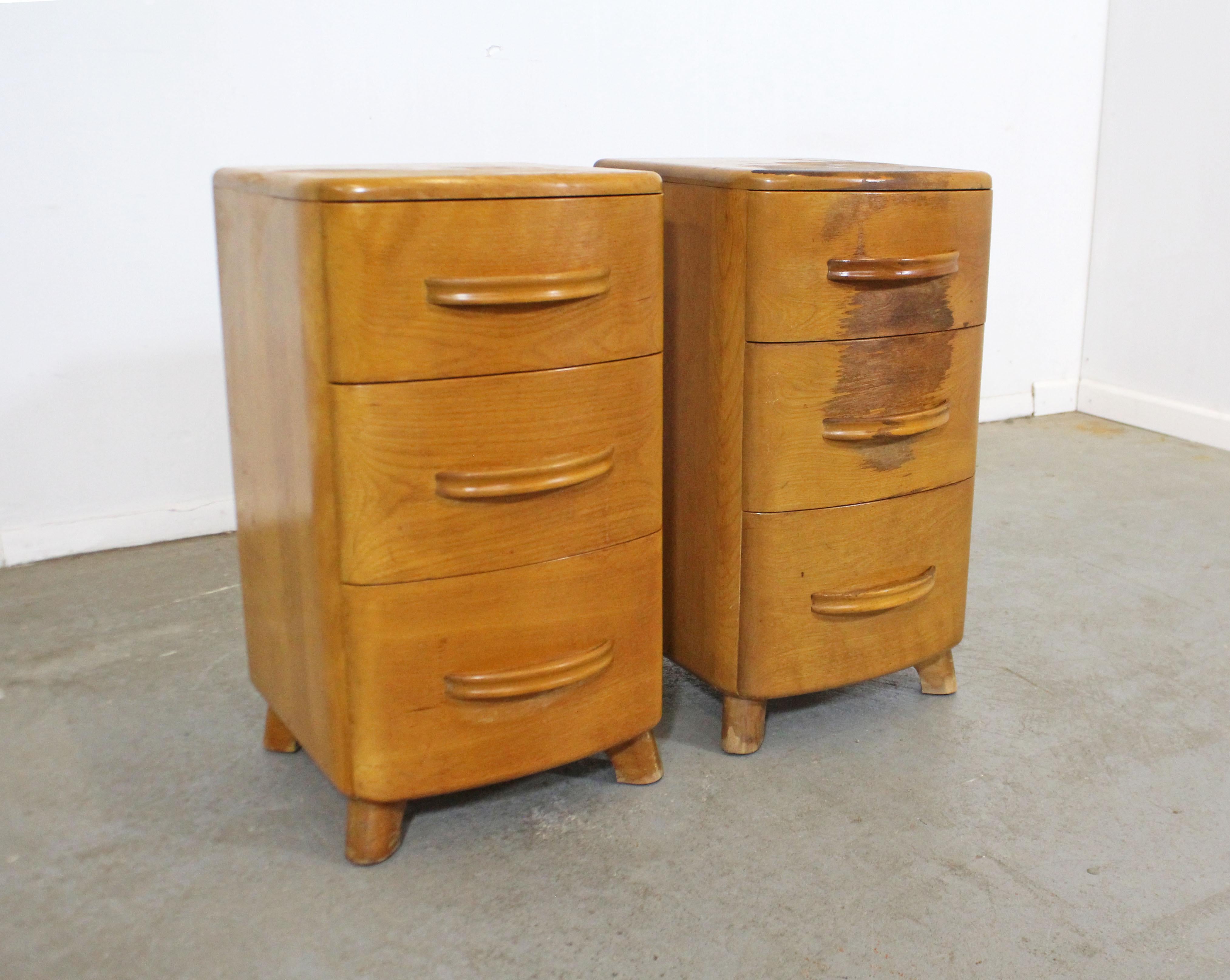Mid-Century Modern Heywood Wakefield Crescendo Champagner-Nachttische, Paar (Moderne der Mitte des Jahrhunderts)