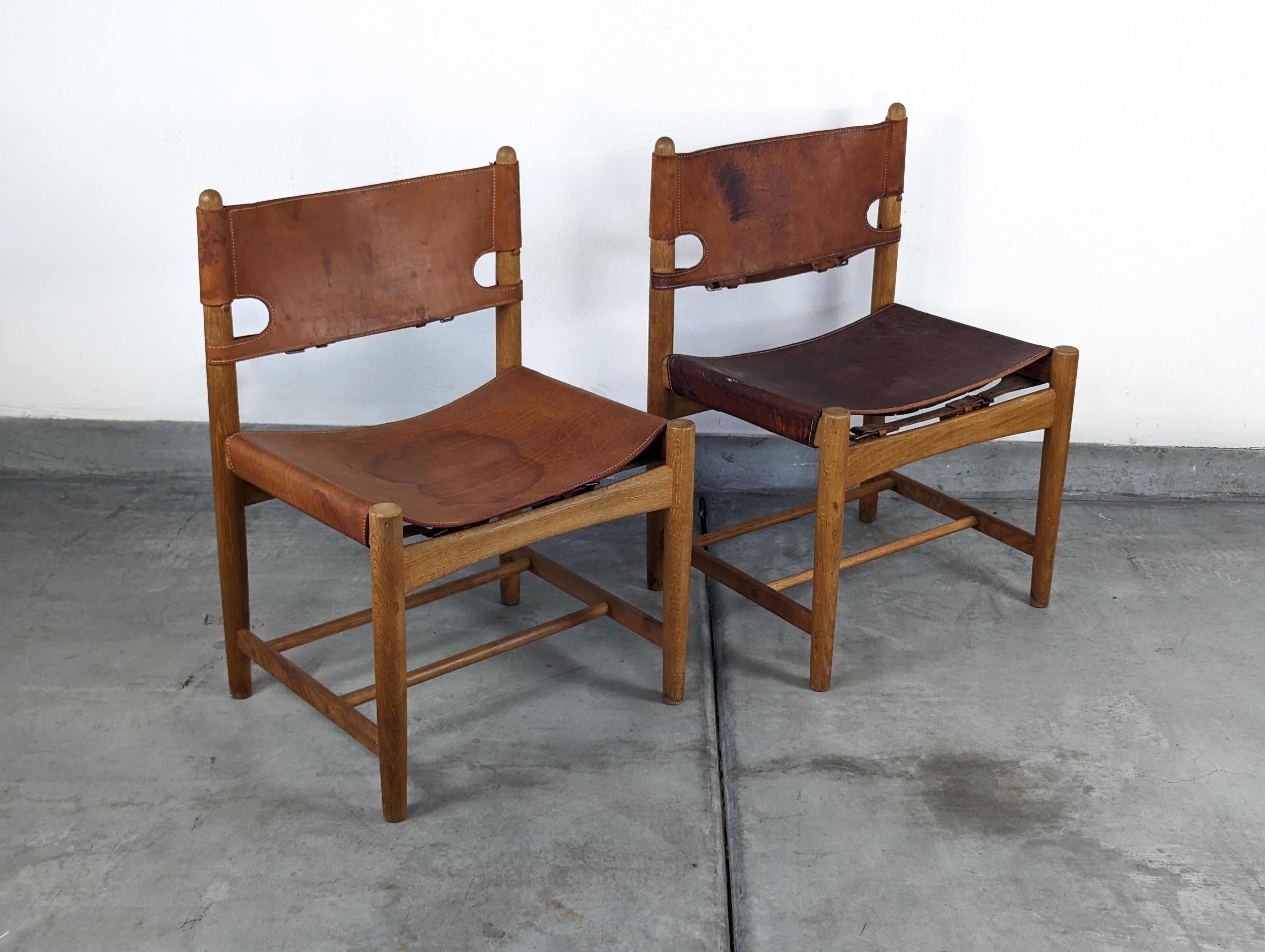 Pair of Mid Century Modern 'Hunting' Chairs by Børge Mogensen, Model 3237 For Sale 4