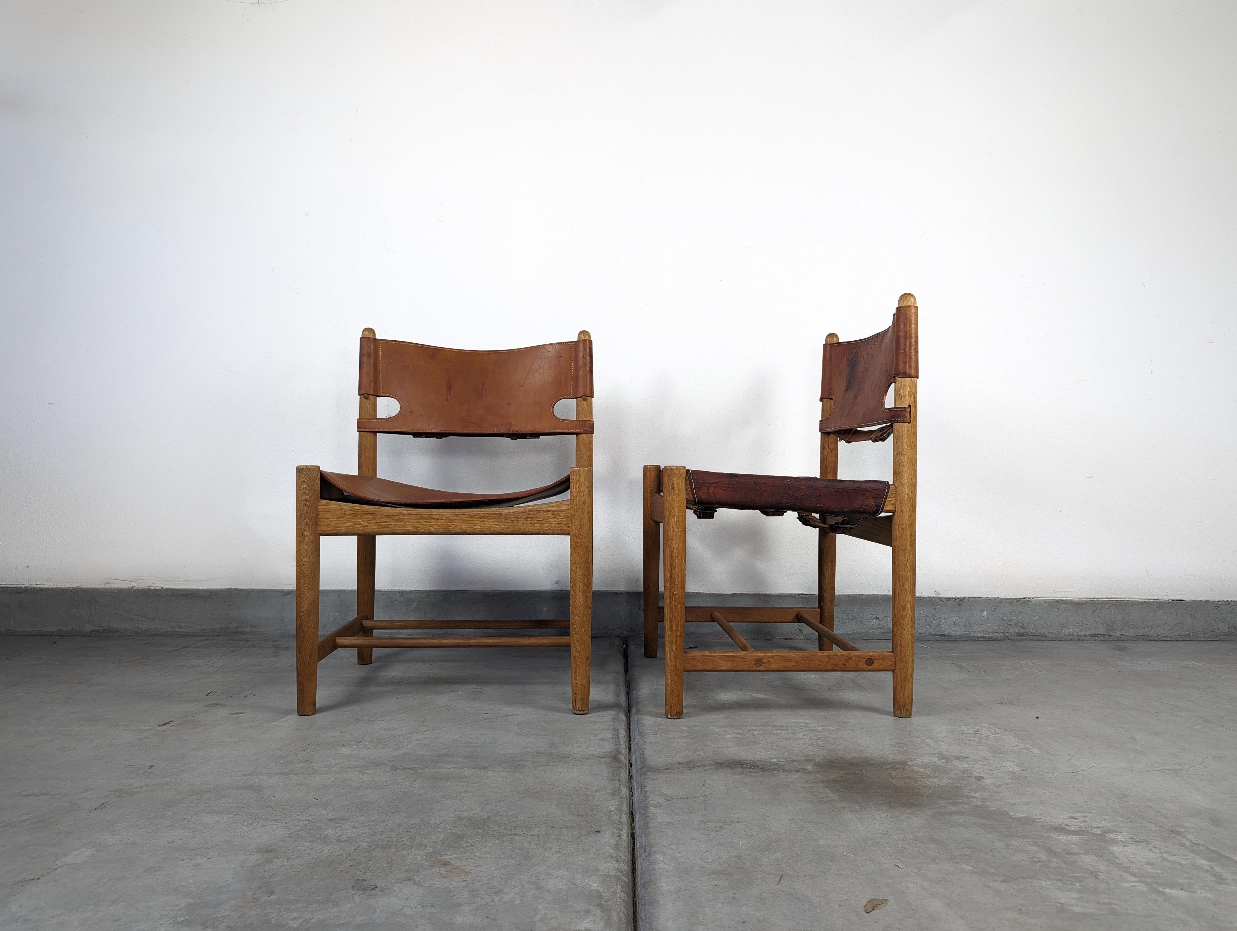 Danish Pair of Mid Century Modern 'Hunting' Chairs by Børge Mogensen, Model 3237 For Sale
