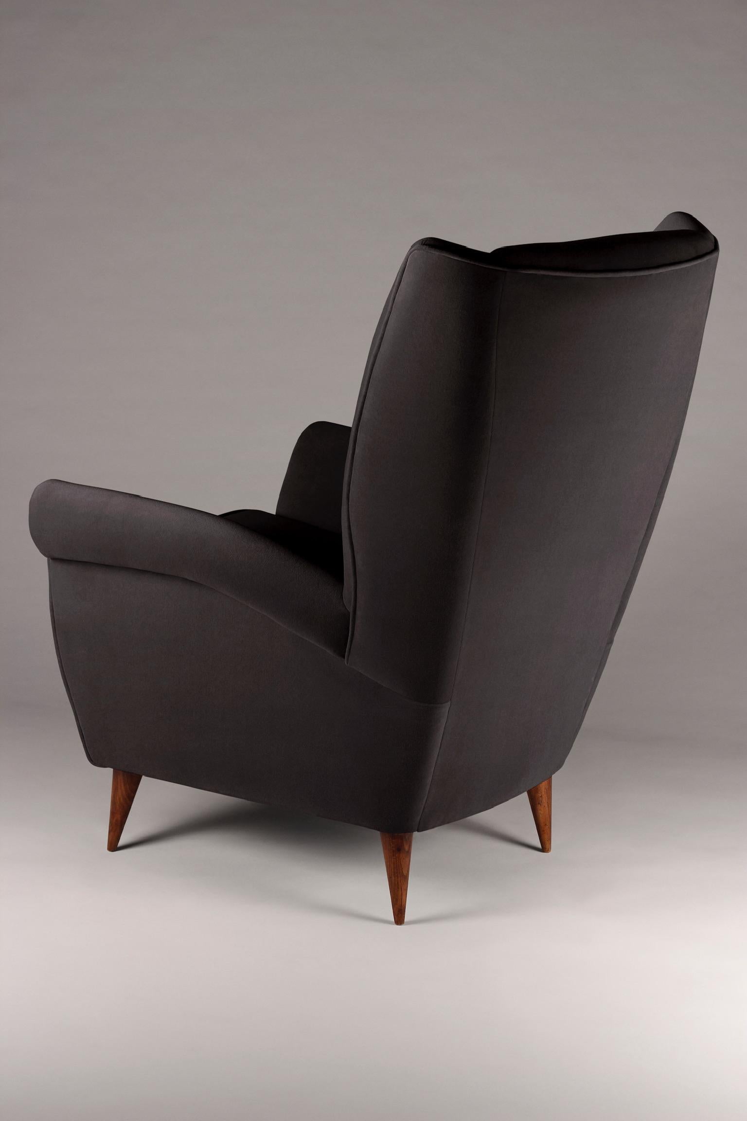 Velvet Pair of Mid-Century Modern Inspired Italian Style ‘Marcello’ Lounge Chairs For Sale
