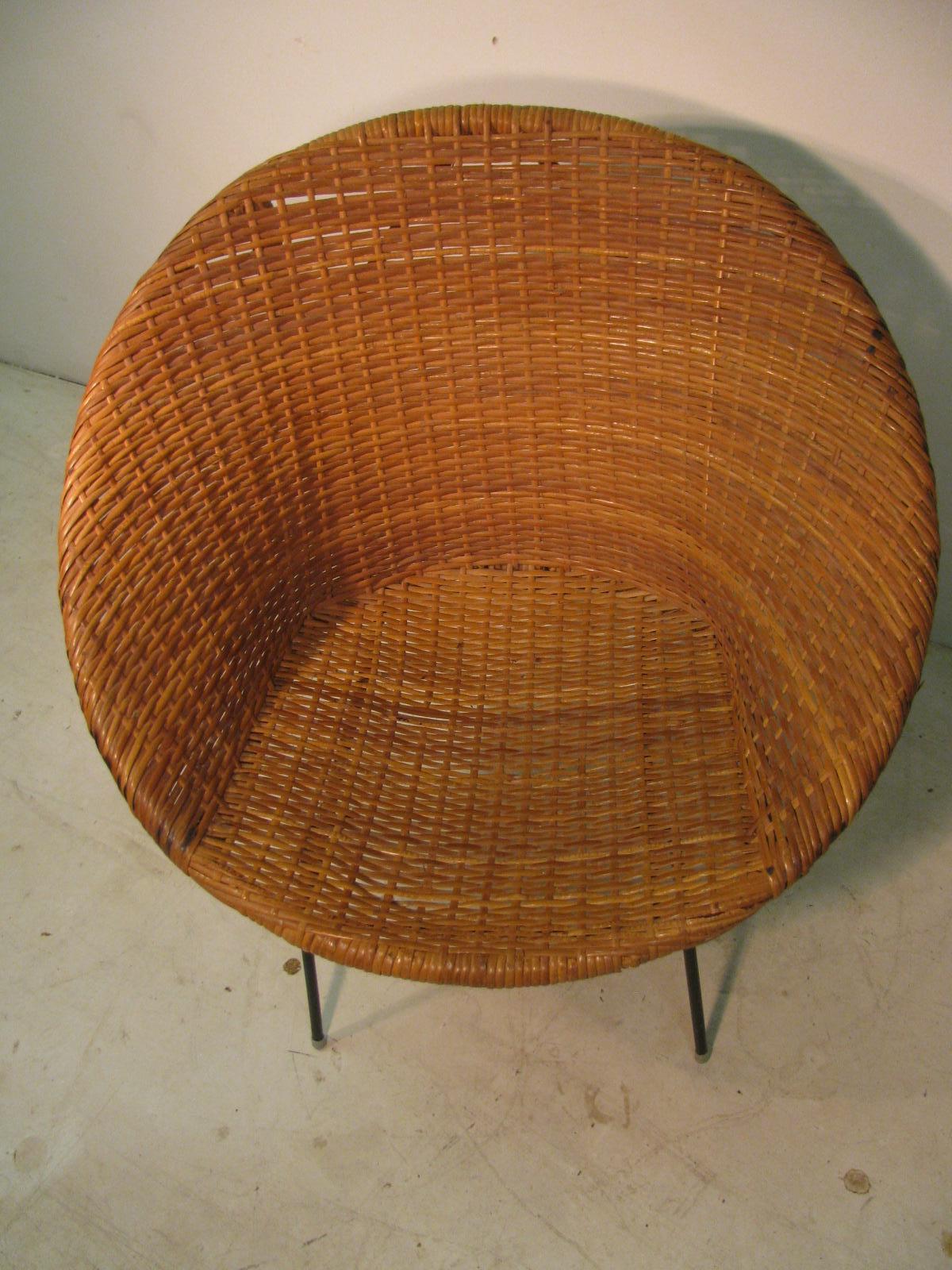 American Pair of Mid-Century Modern Iron and Rattan Hoop Lounge Chairs
