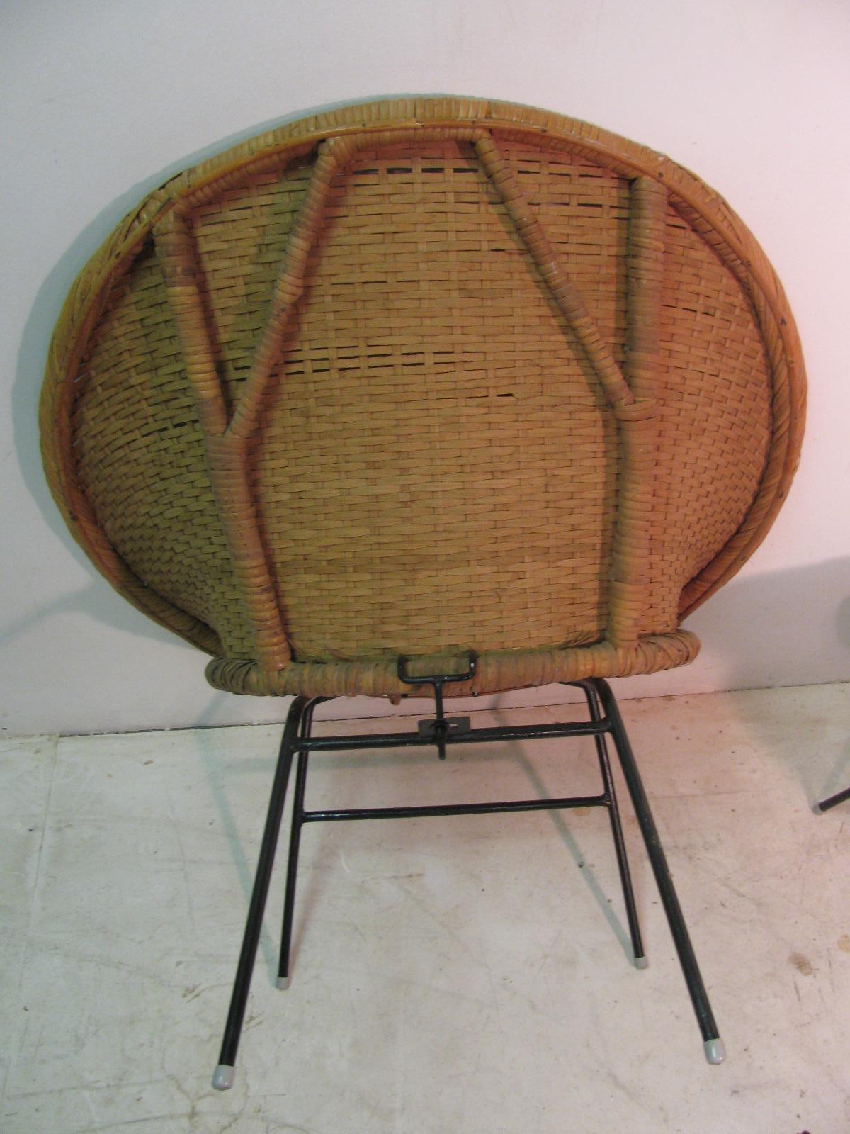 Pair of Mid-Century Modern Iron and Rattan Hoop Lounge Chairs 1