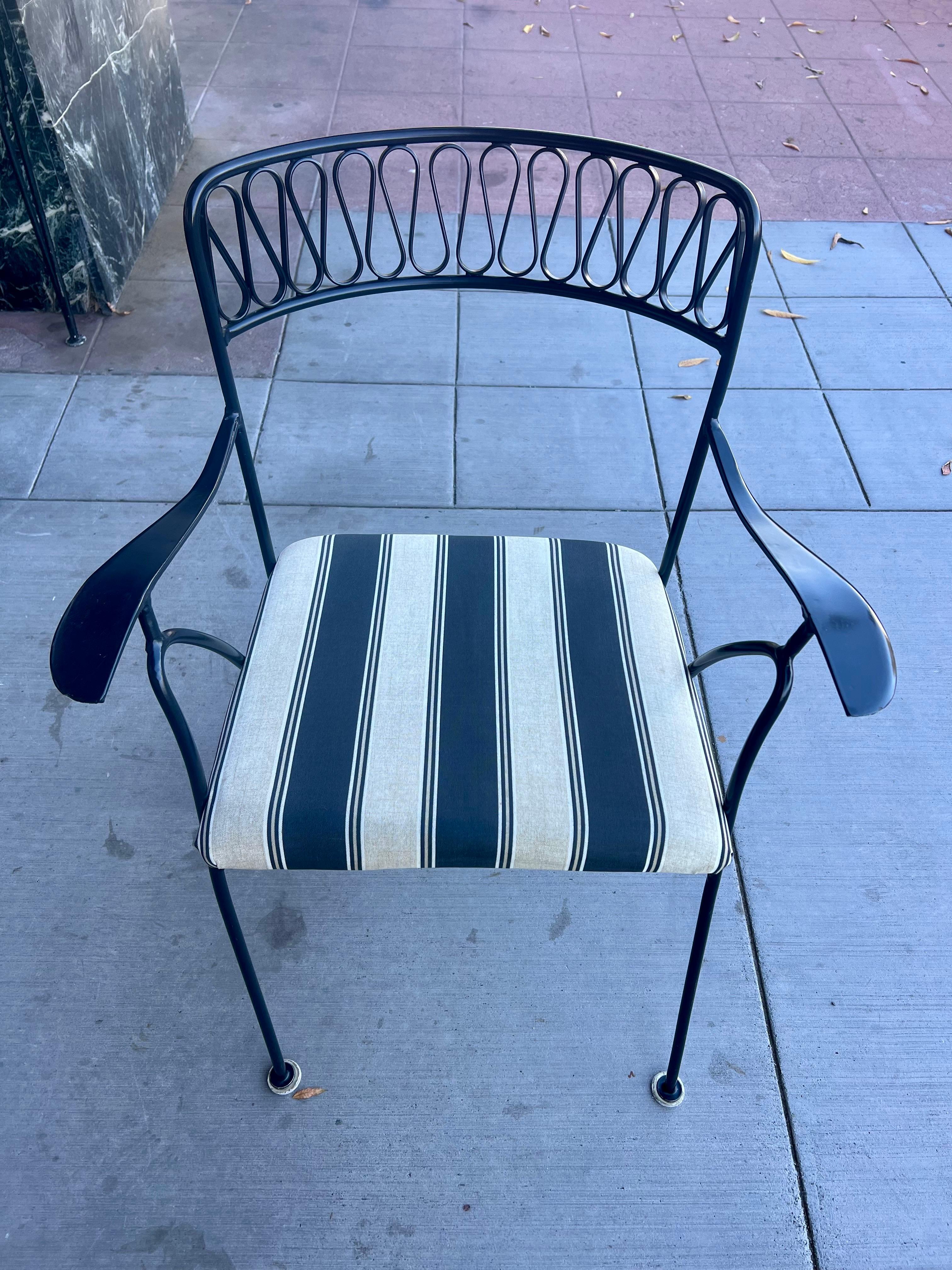 Mid-Century Modern Paire de chaises en fer modernes du milieu du siècle dernier conçues par Tempestini pour Salterini en vente