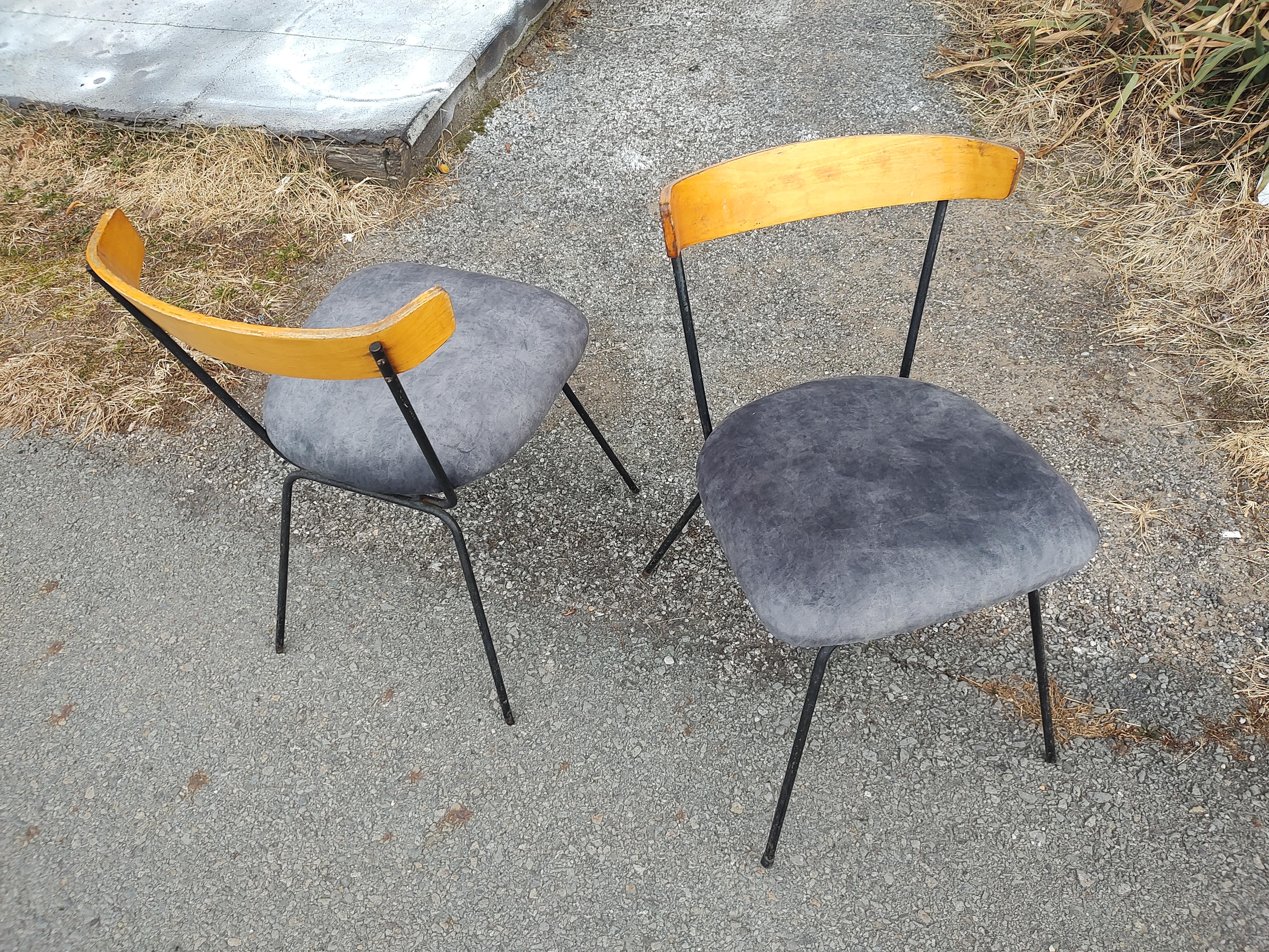 Hand-Crafted Pair of Mid Century Modern Iron with Wood Dining Chairs by Clifford Pascoe C1960 For Sale
