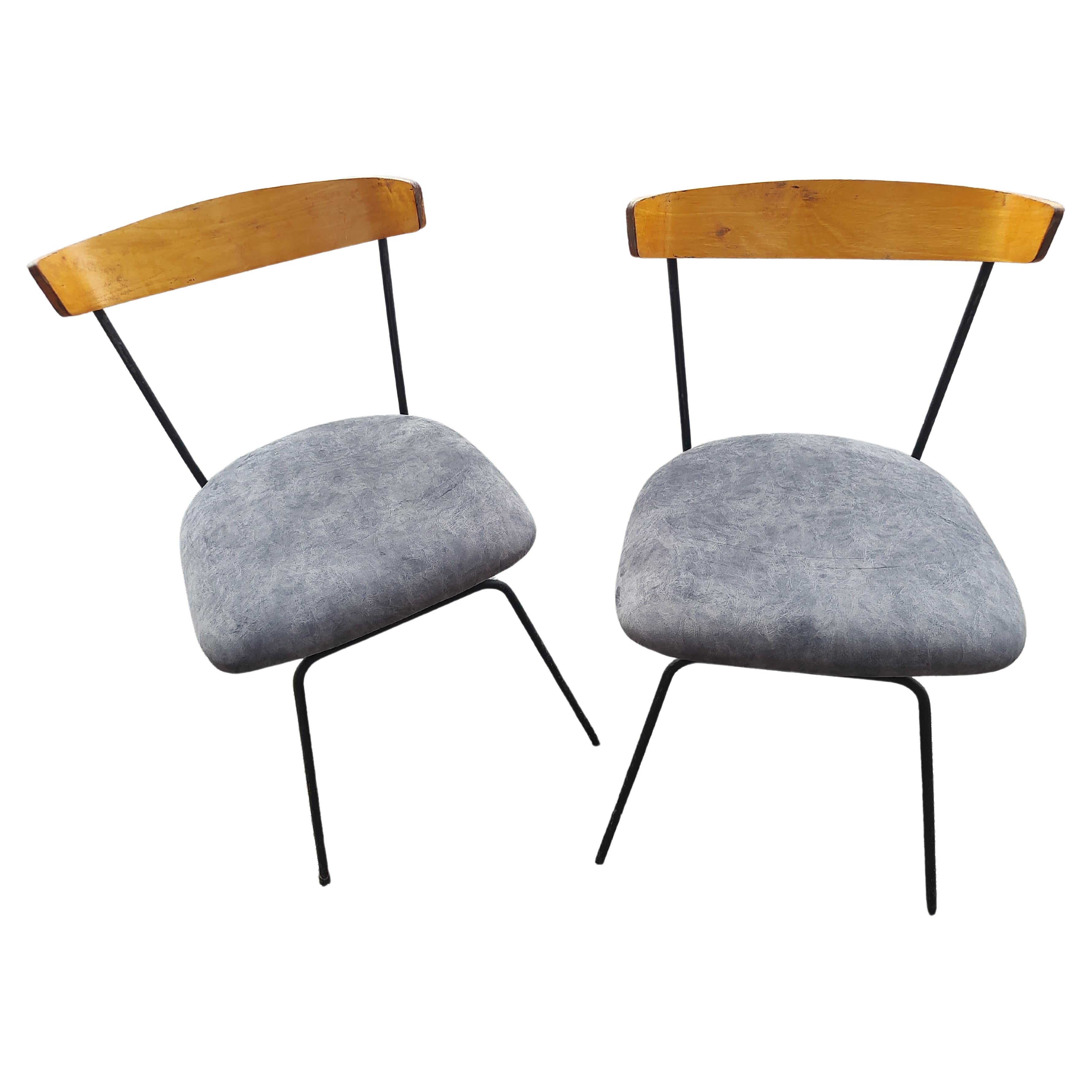 Milieu du XXe siècle Paire de chaises de salle à manger modernes du milieu du siècle dernier en fer et bois par Clifford Pascoe C1960 en vente