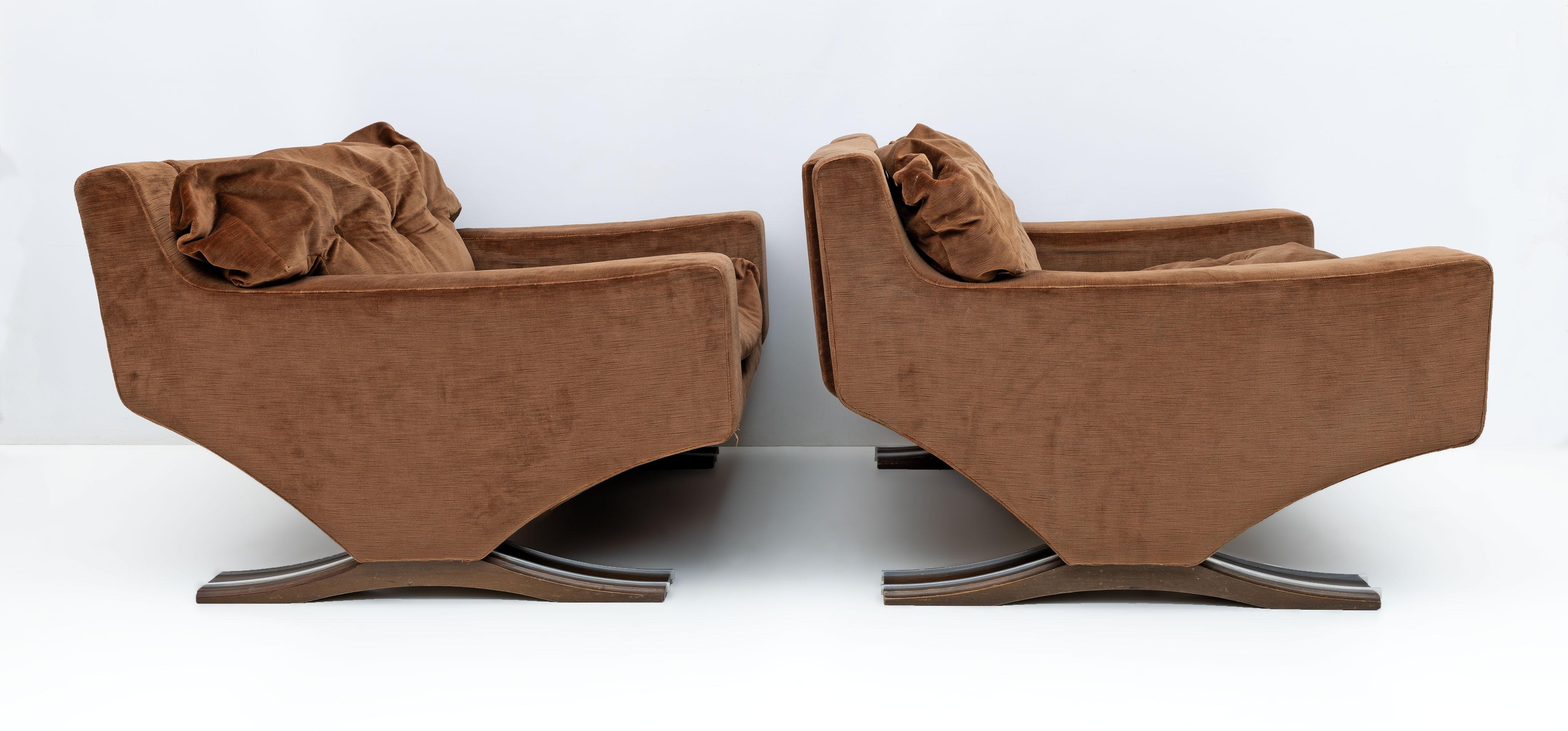 Pair of Mid-century Modern Italian Armchairs by Franz Sartori for Flexform, 1965 For Sale 1