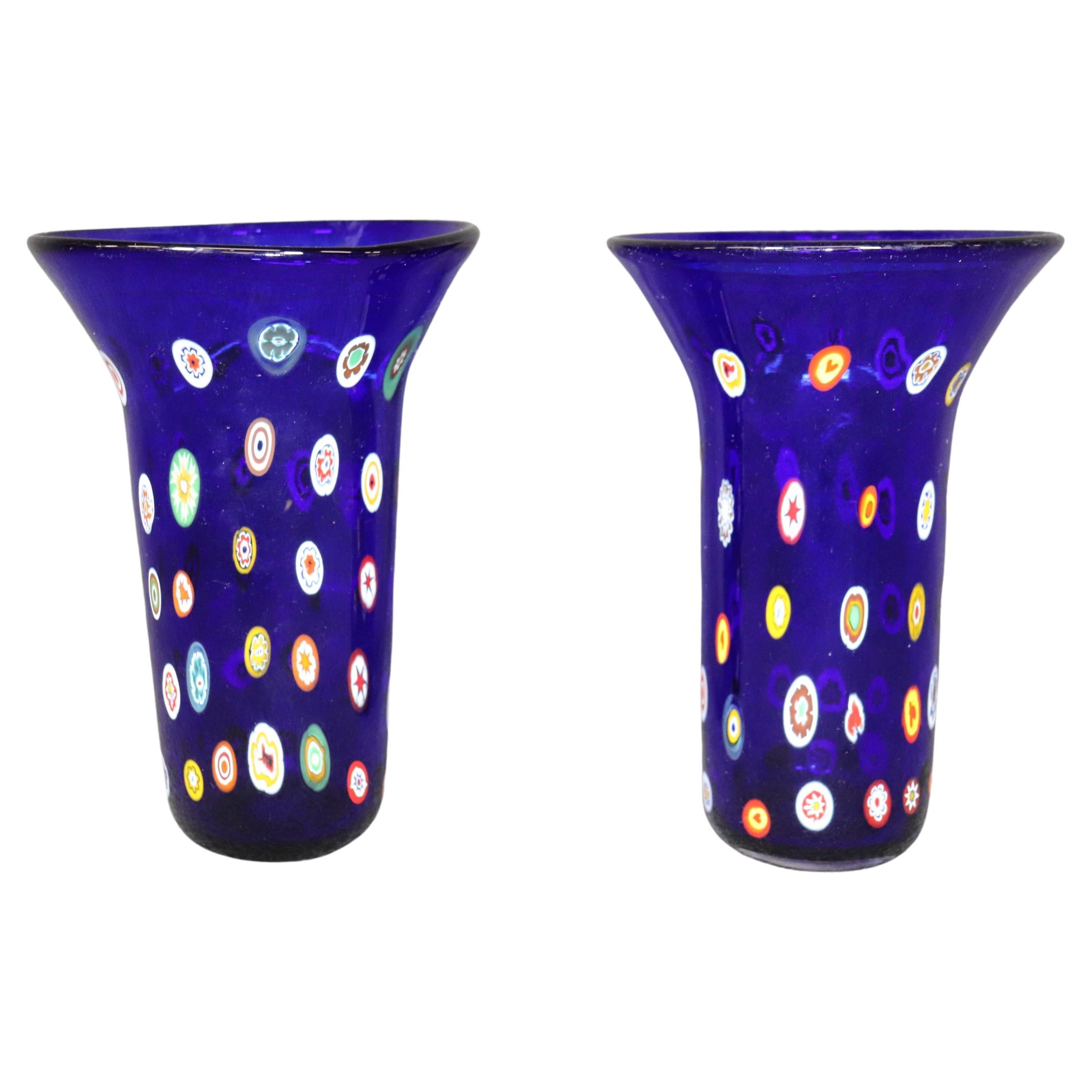 Paire de vases en verre d'art italien de Murano de couleur bleue multicolore, mi-siècle moderne