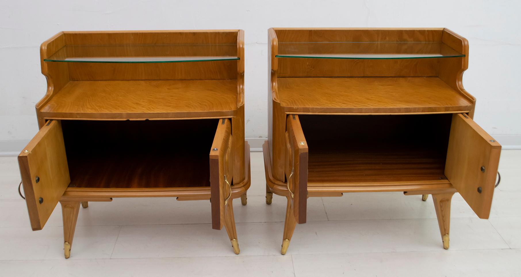 Pair of Mid-Century Modern Italian Ashwood Nightstands, 1950s For Sale 1