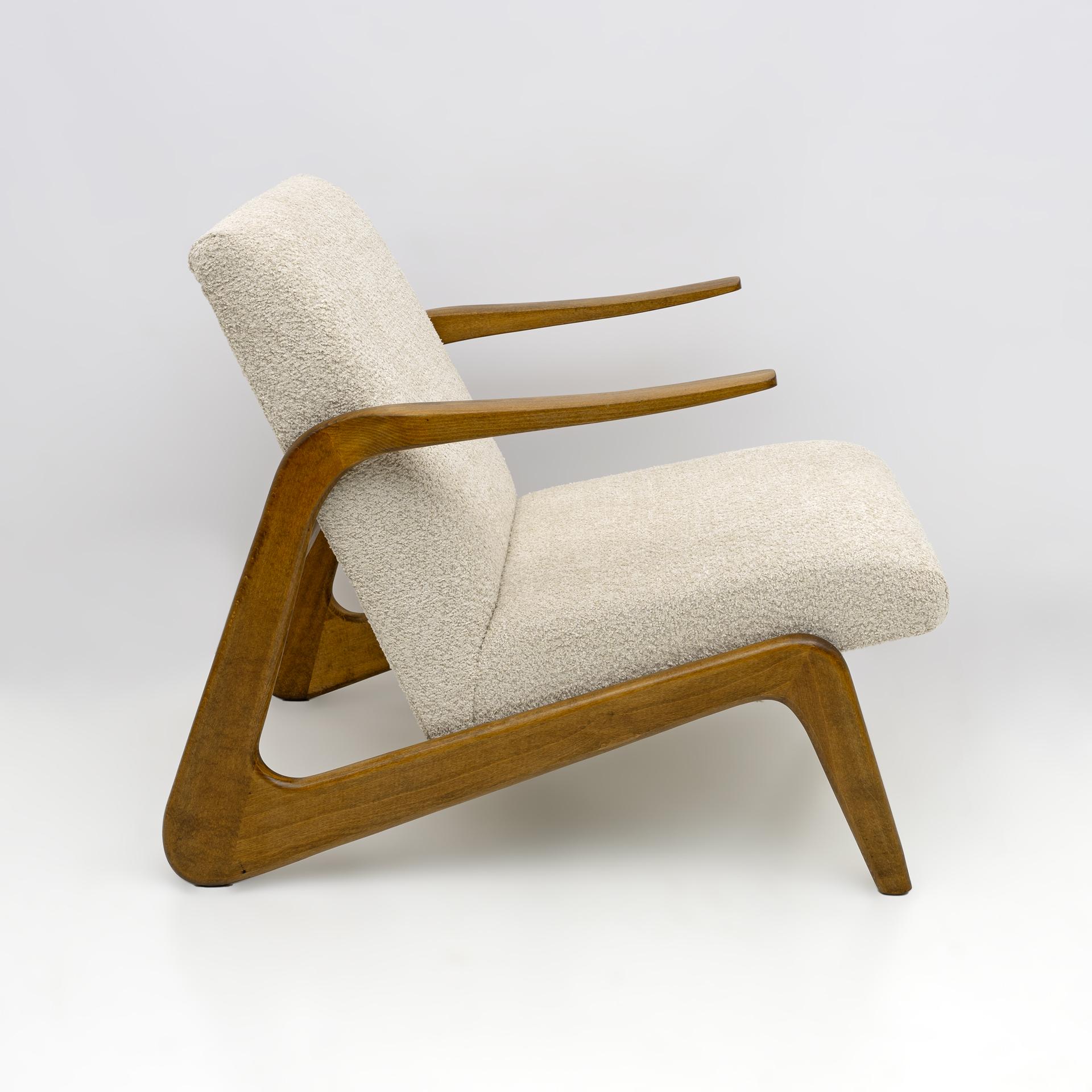 Bouclé Pair of Mid-Century Modern Italian Bouclè Lounge Chairs, 1970s For Sale