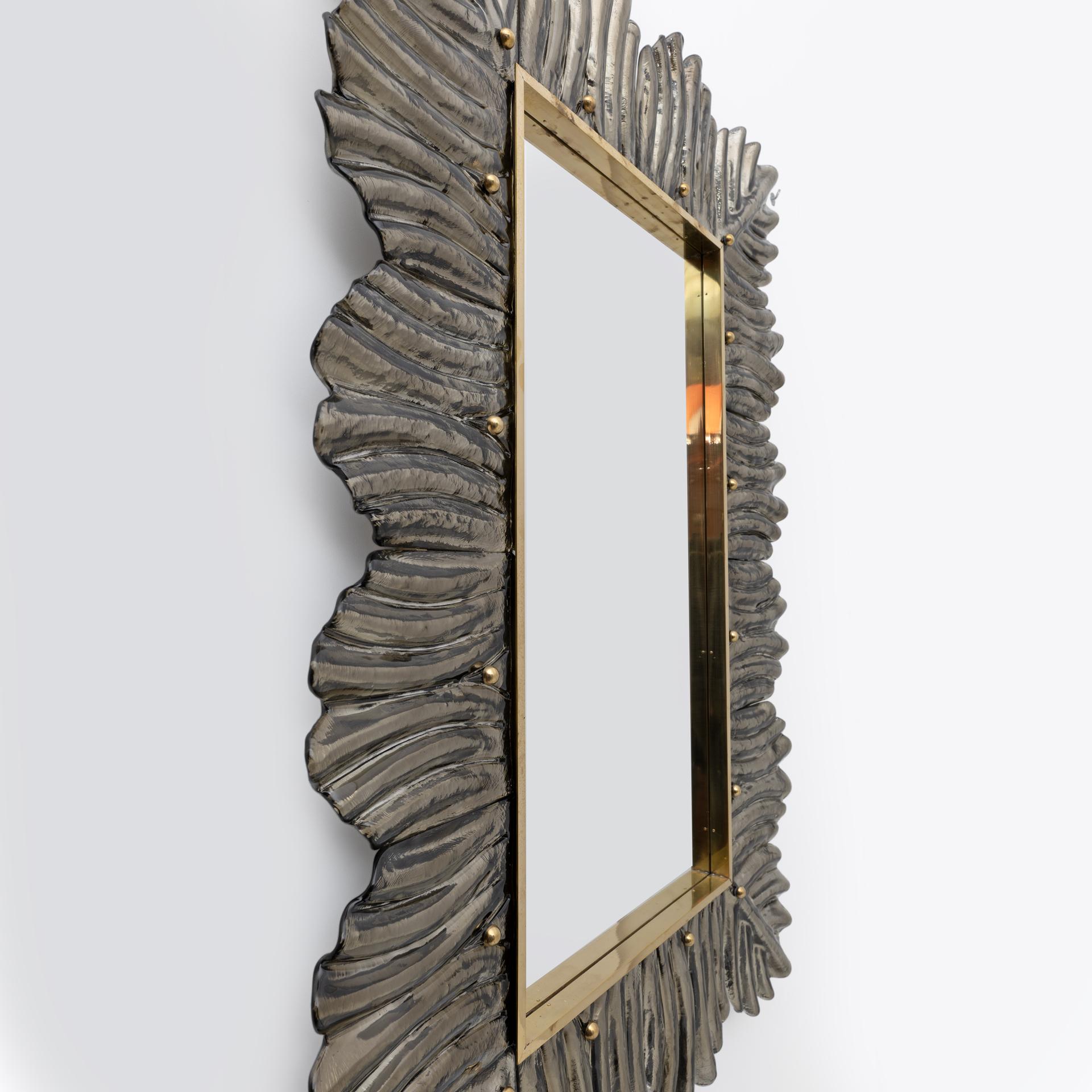 Late 20th Century Pair of Mid Century Modern Italian Brass and Leaf Murano Glass Wall Mirrors For Sale