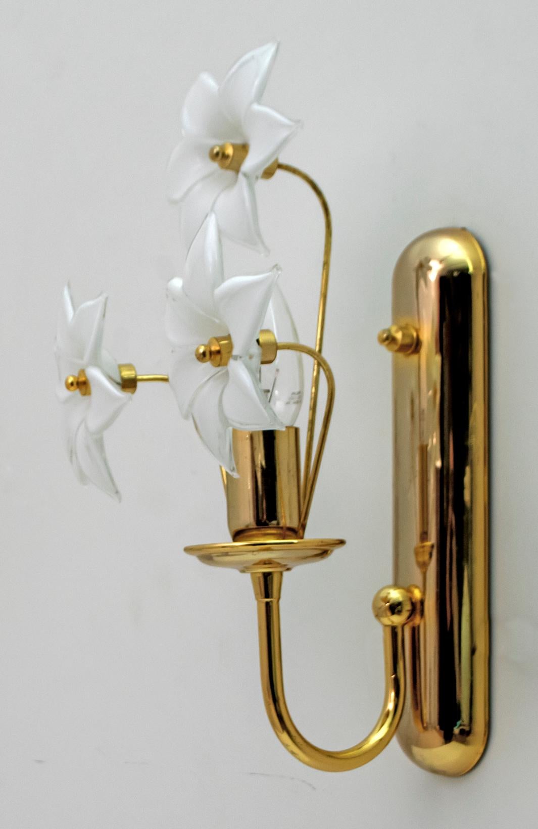 Pair of Mid-Century Modern Italian Brass and Murano Glass Flowers Sconces, 1975s 2