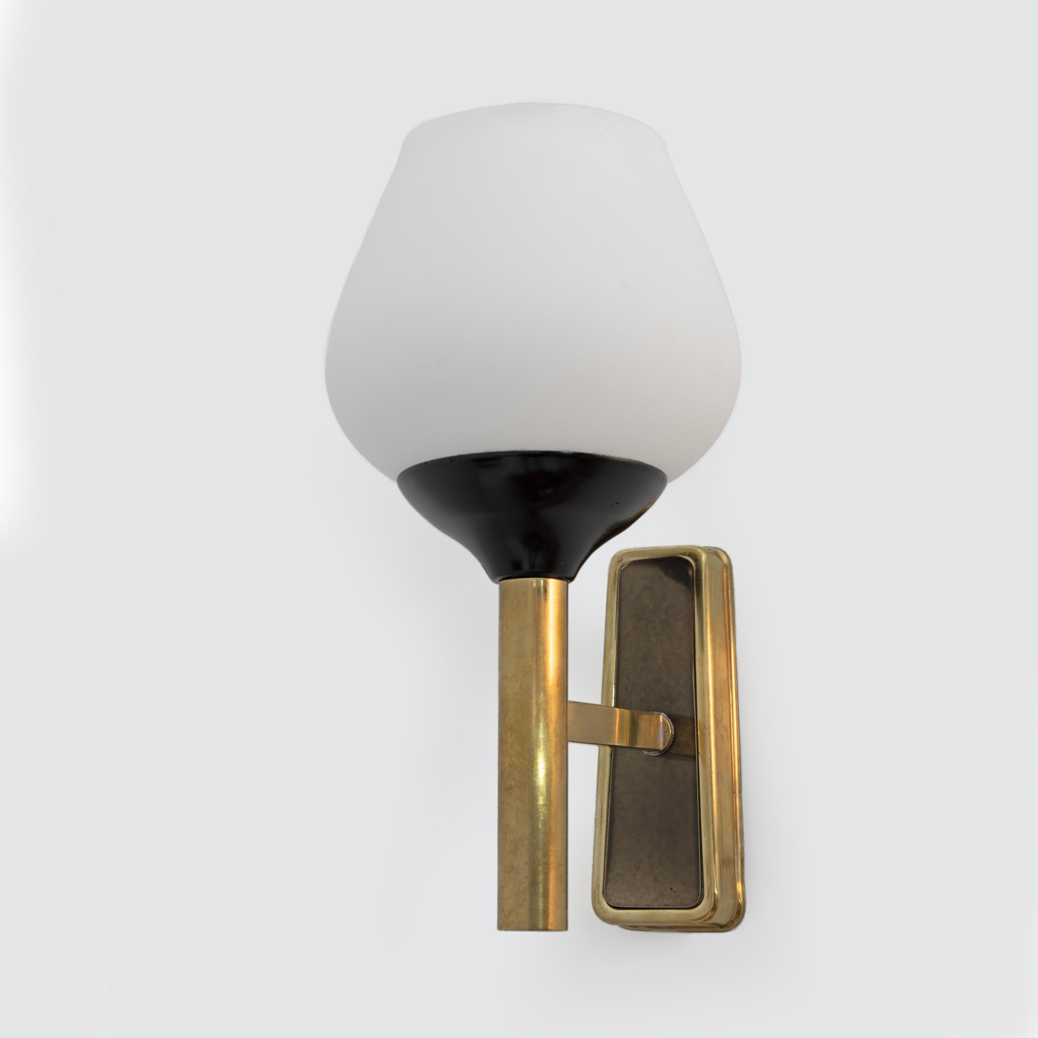 Pair of Mid-century Modern Italian Brass and Opaline Murano Glass Sconces, 1950s For Sale 2