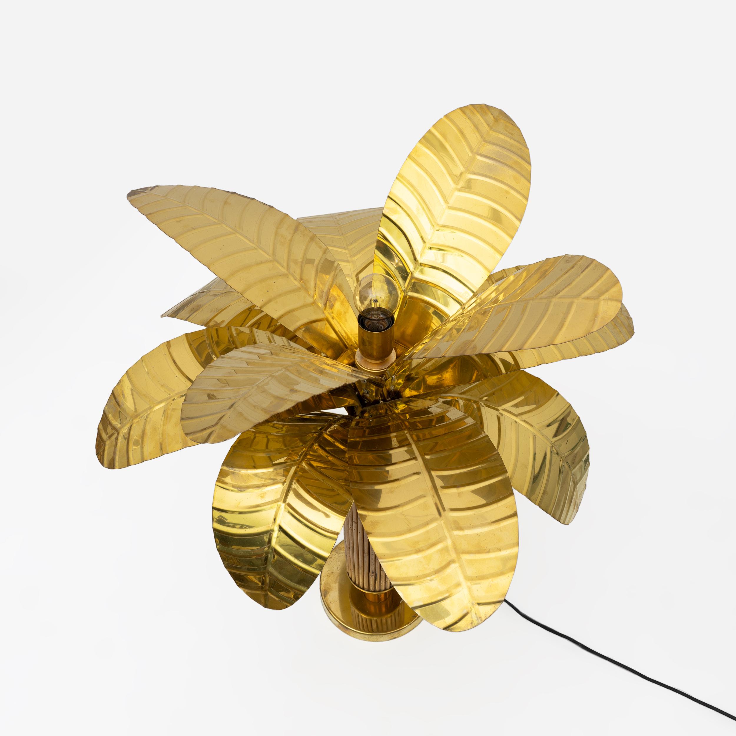 Pair of Mid-century Modern Italian Brass and Rattan Palm Tree Lamps, 1970s For Sale 3