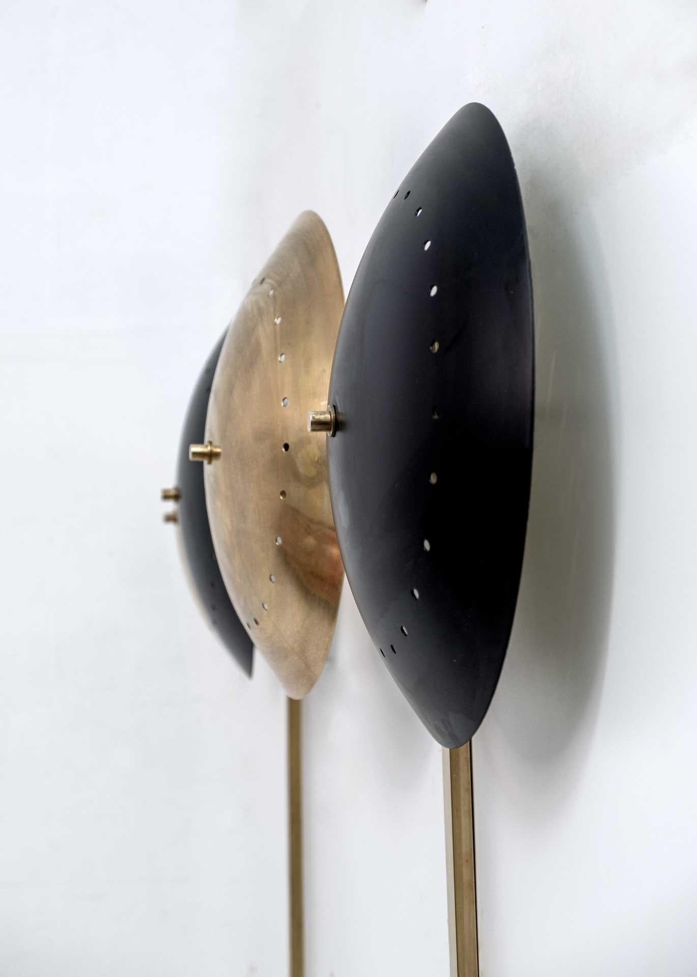 Pair of Mid-century Modern Italian Brass Wall Lamps, 1970s For Sale 3