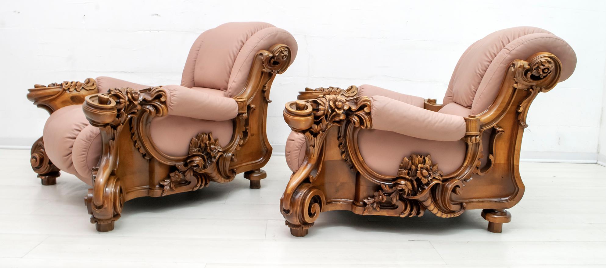 Paire de fauteuils en cuir de style Liberty italien de style mi-siècle moderne, années 1950 en vente 1