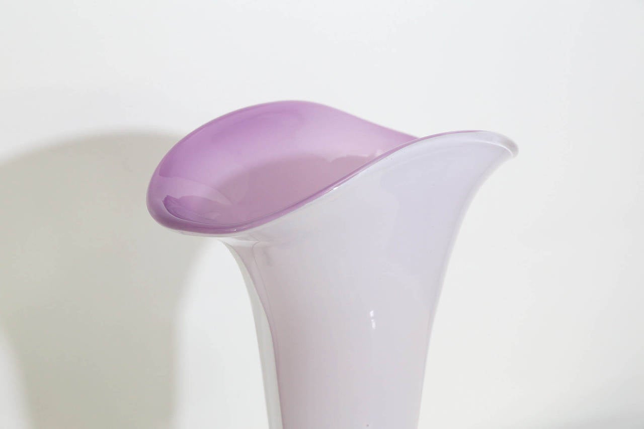 20th Century Pink Exterior & Violet Interior Murano Blown Glass Floral Form Table Lamps, Pair For Sale