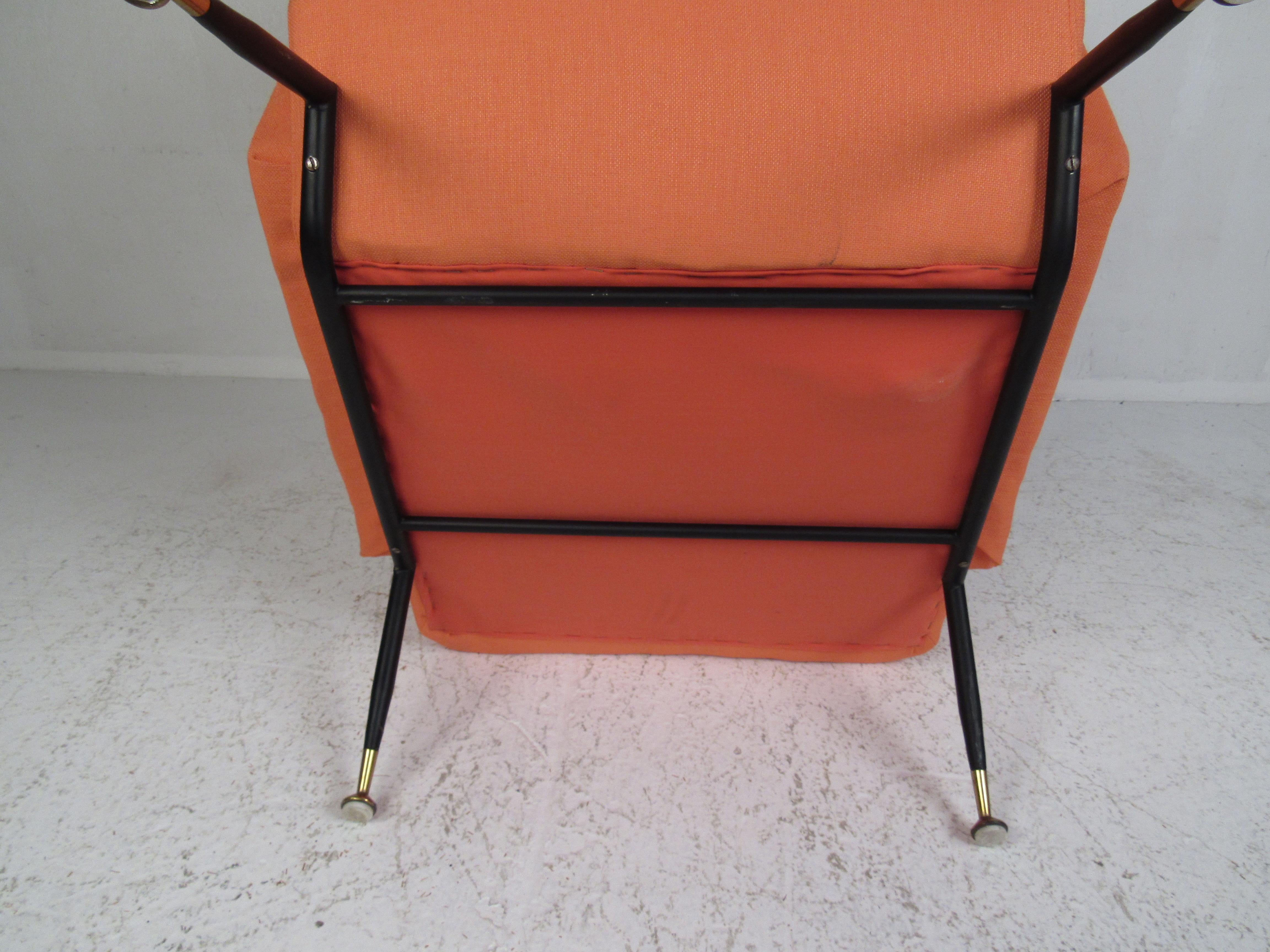 Pair of Mid-Century Modern Italian Lounge Chairs 6