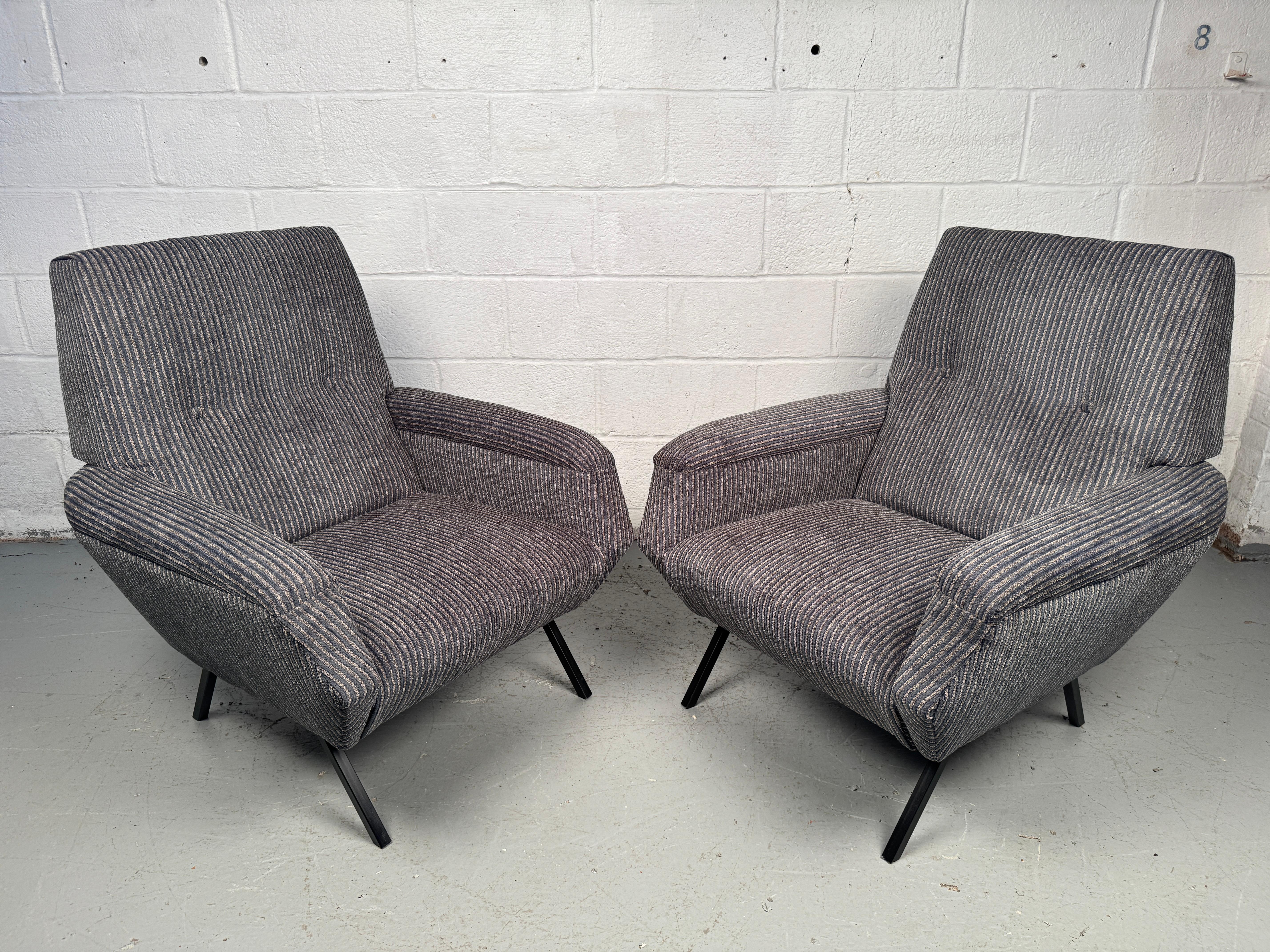 Mid-Century Modern Paire de chaises longues italiennes modernes du milieu du siècle dernier en vente