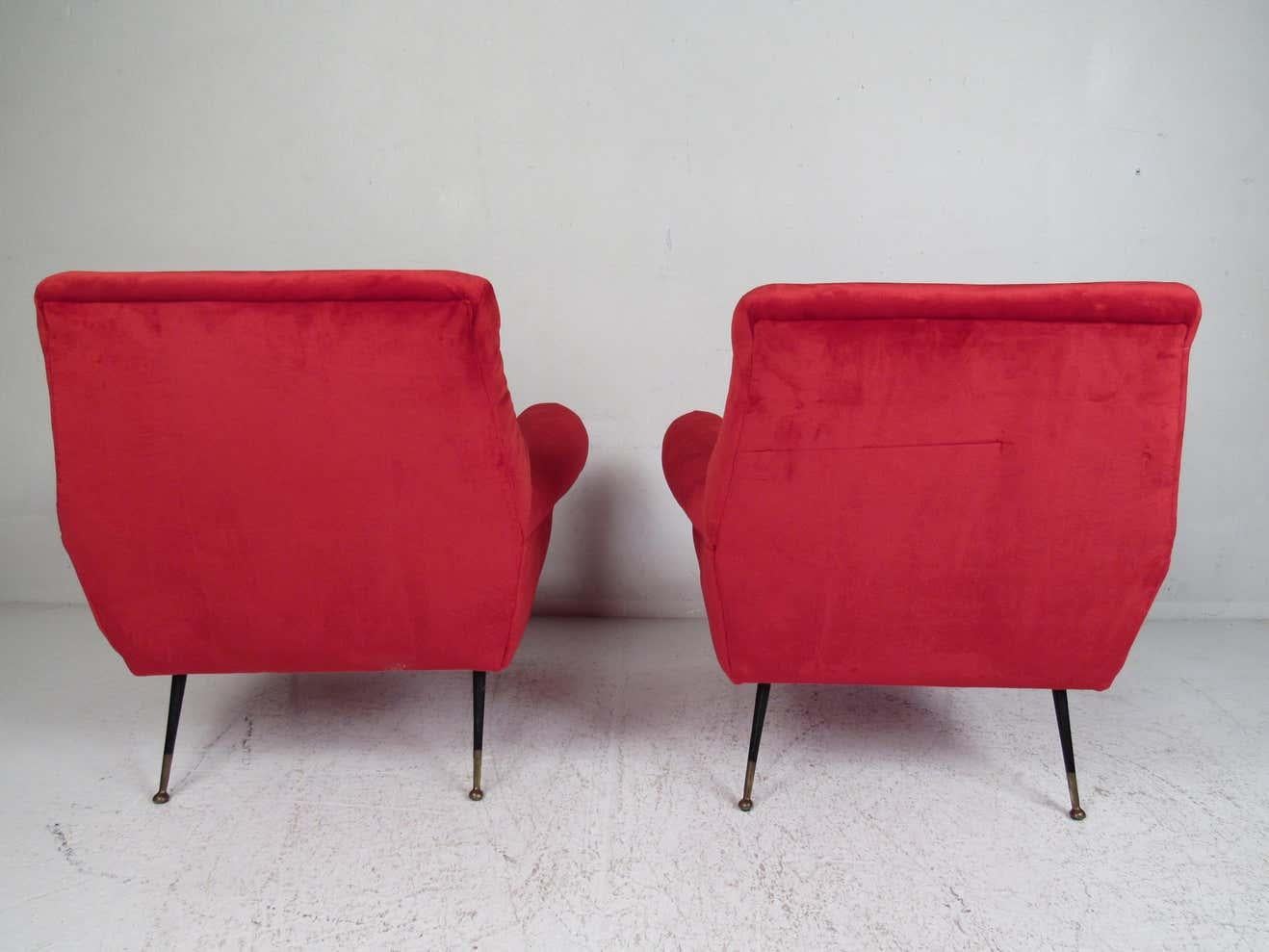 Late 20th Century Pair of Mid-Century Modern Italian Lounge Chairs
