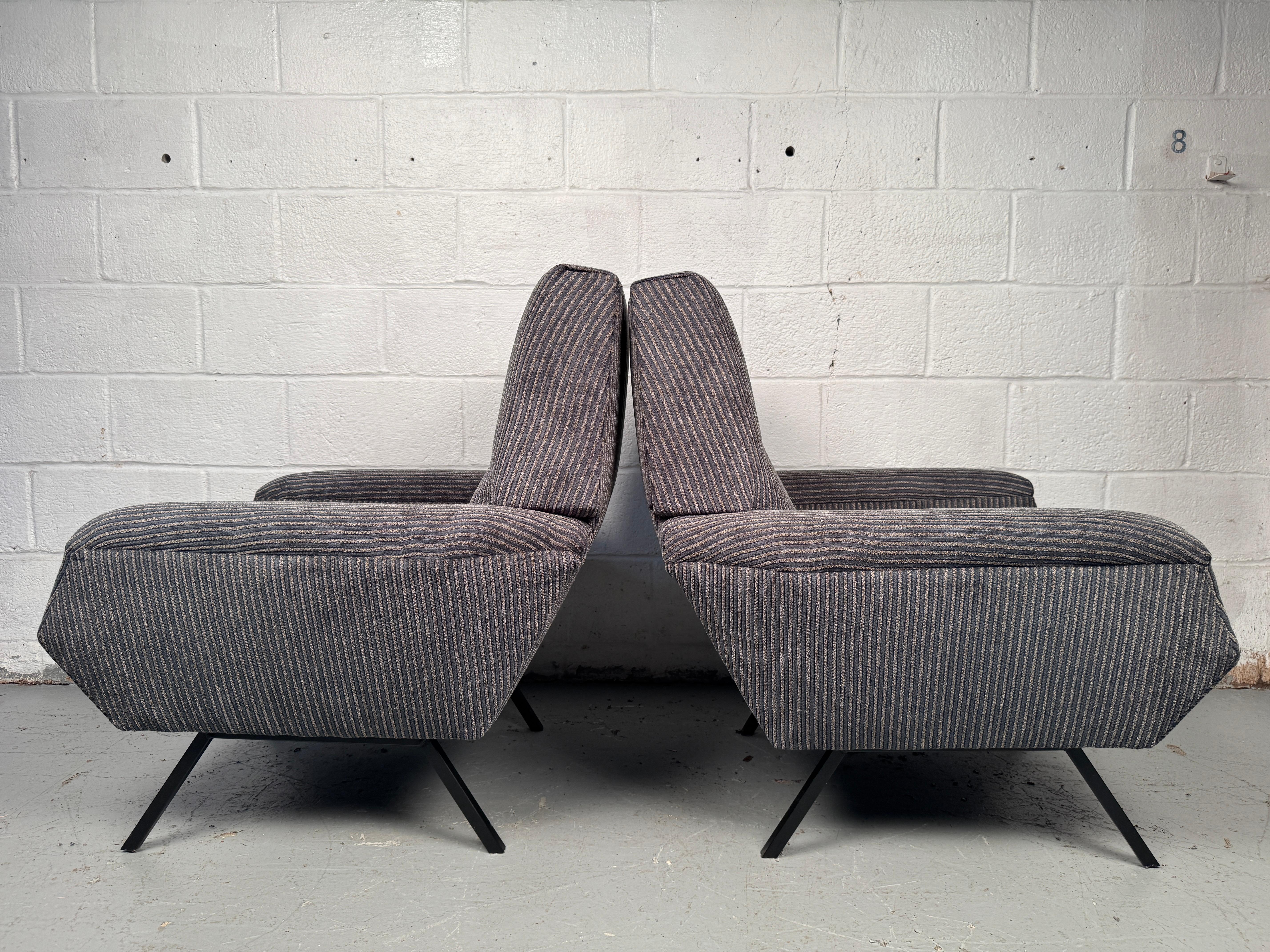 Paire de chaises longues italiennes modernes du milieu du siècle dernier Bon état - En vente à Brooklyn, NY