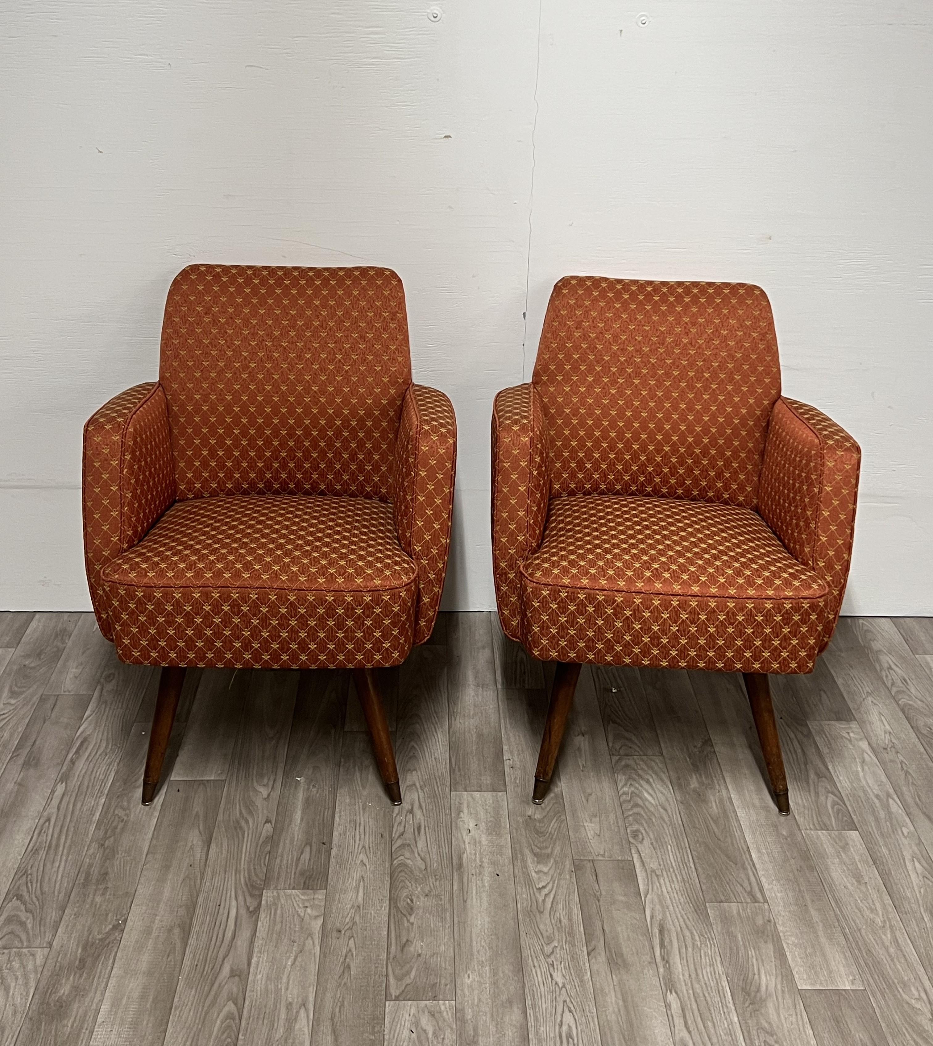 Fabric Pair of Mid Century Modern Italian Lounge Chairs For Sale