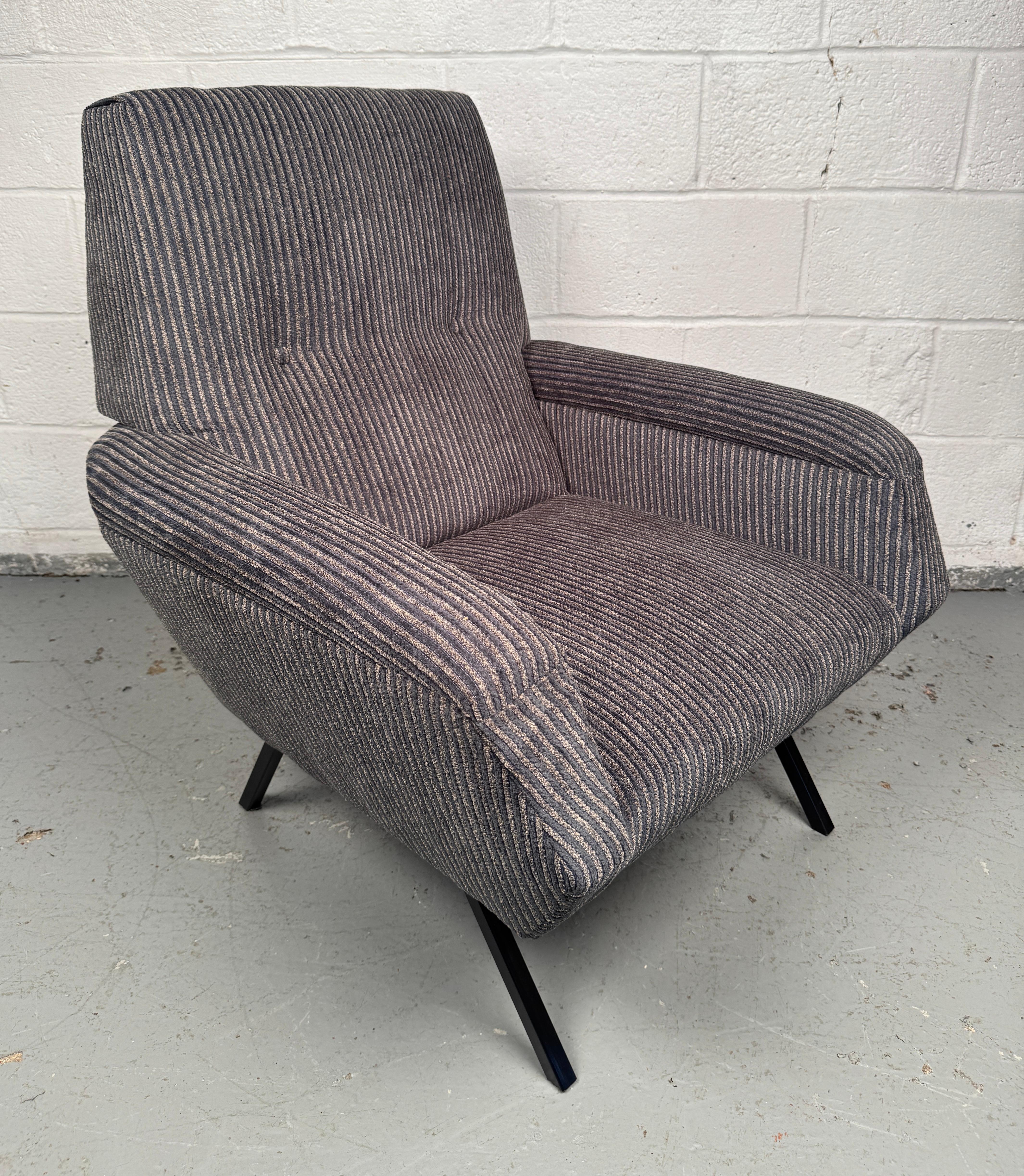 Paire de chaises longues italiennes modernes du milieu du siècle dernier en vente 2