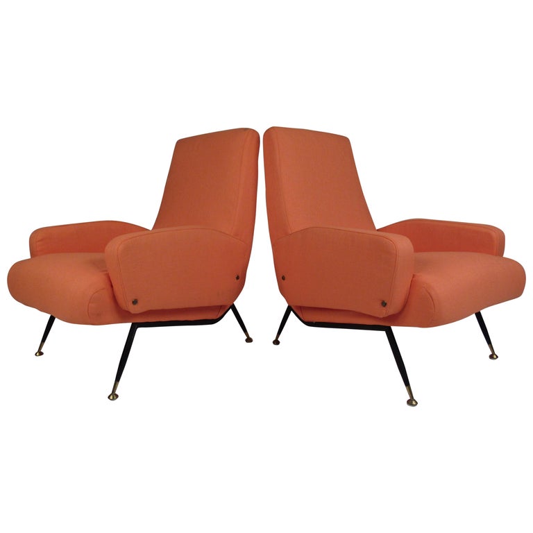 Pair of MidCentury Modern Italian Lounge Chairs at 1stDibs