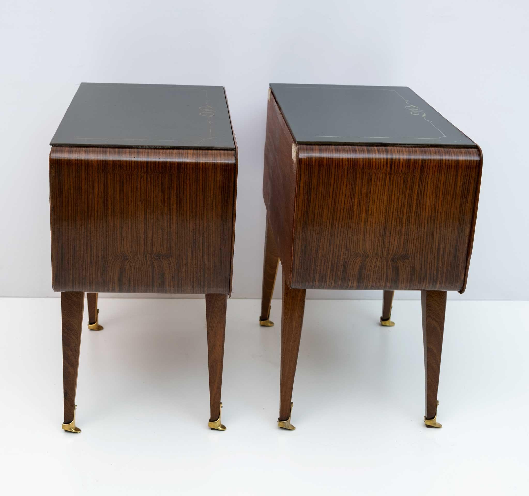 Pair of Mid-Century Modern Italian Maple and Walnut Nightstands, 1950s For Sale 5