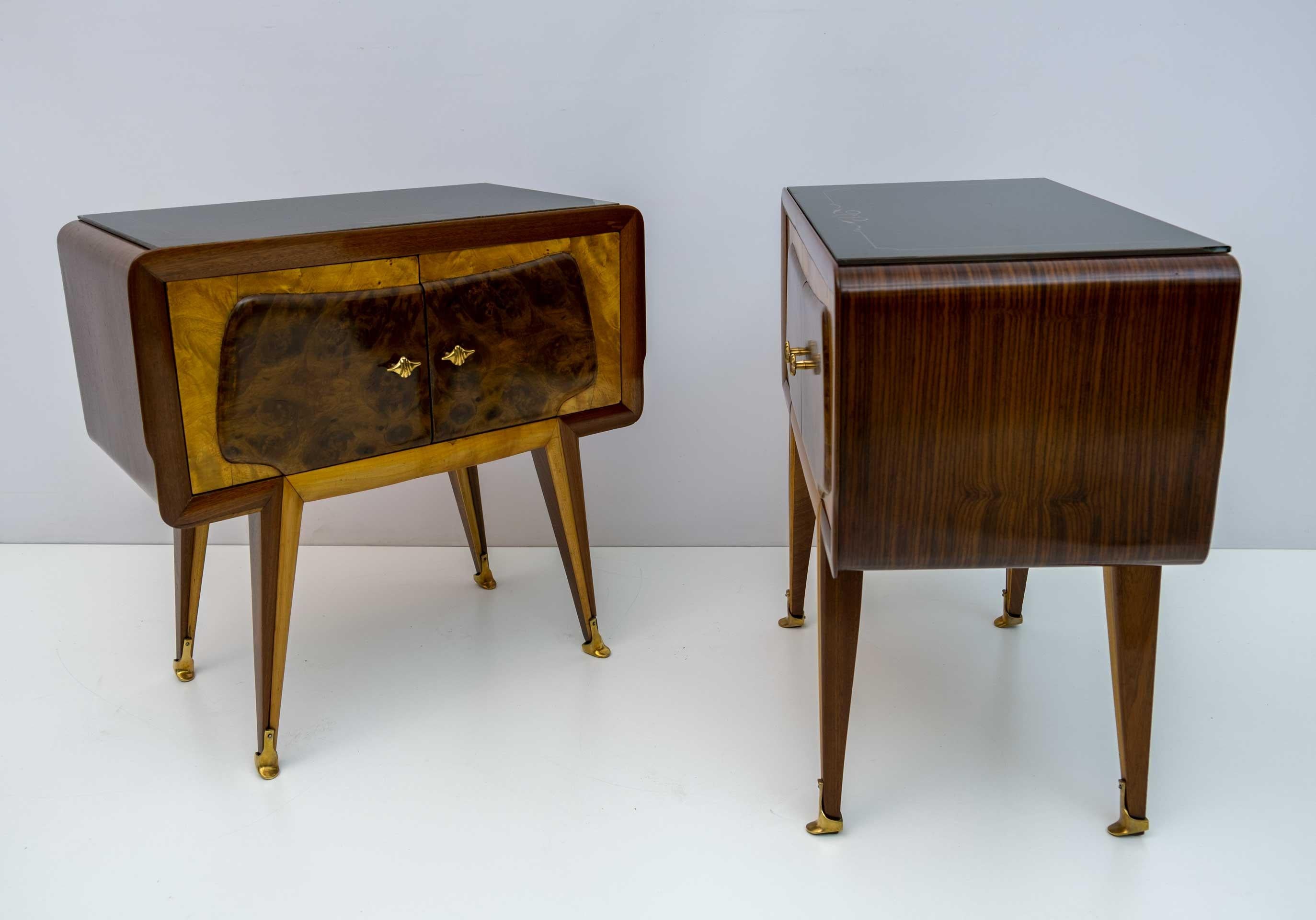 Mid-20th Century Pair of Mid-Century Modern Italian Maple and Walnut Nightstands, 1950s For Sale