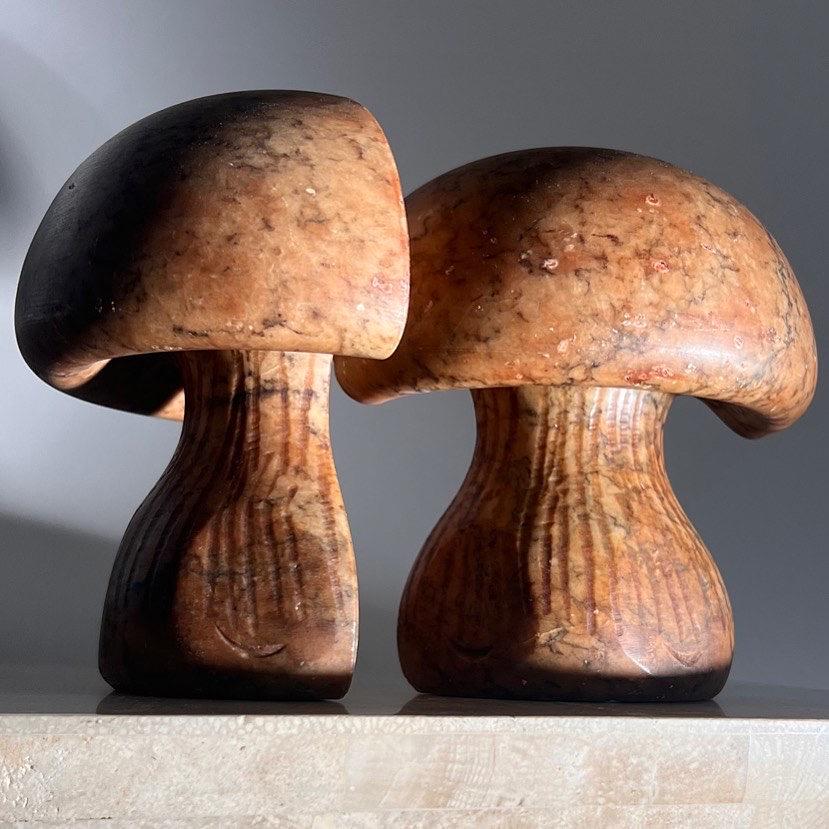 Pair of mid century modern Italian marble mushroom bookends, early 1960s 4