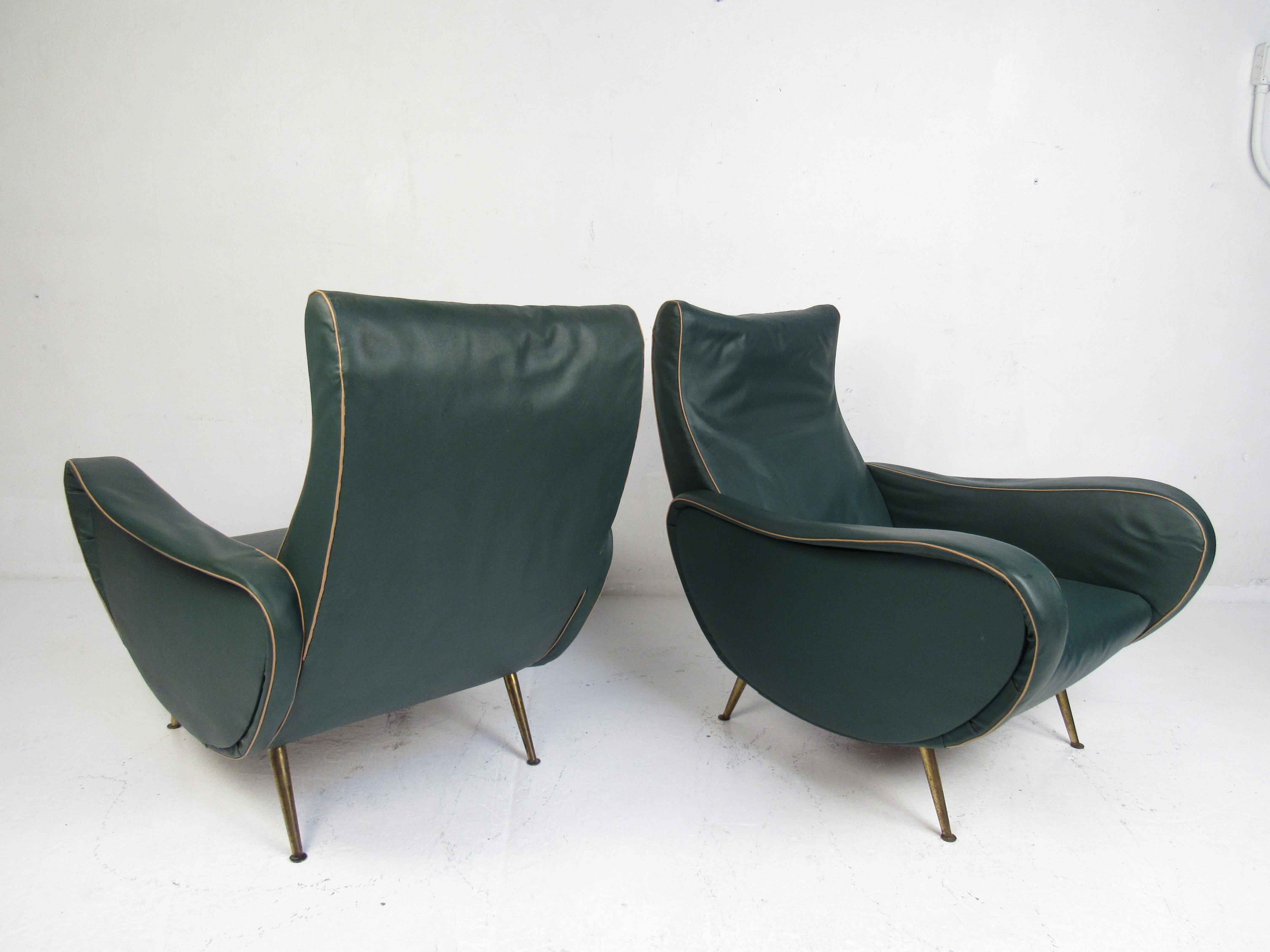 Pair of Mid-Century Modern Italian Marco Zanuso Style Lounge Chairs In Good Condition In Brooklyn, NY