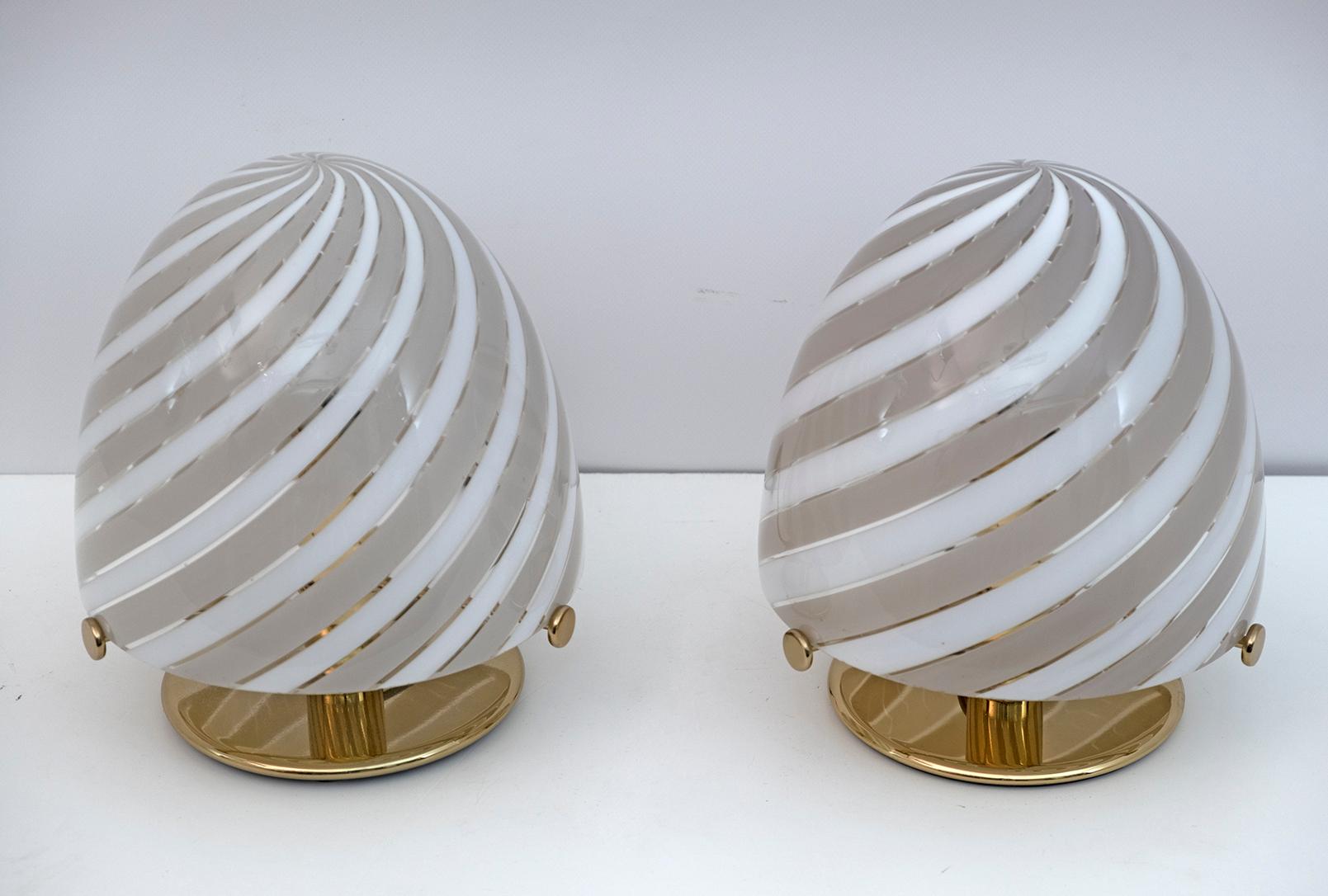 Late 20th Century Pair of Mid-Century Modern Italian Murano Glass Mushroom Spiral Table Lamps, 70s