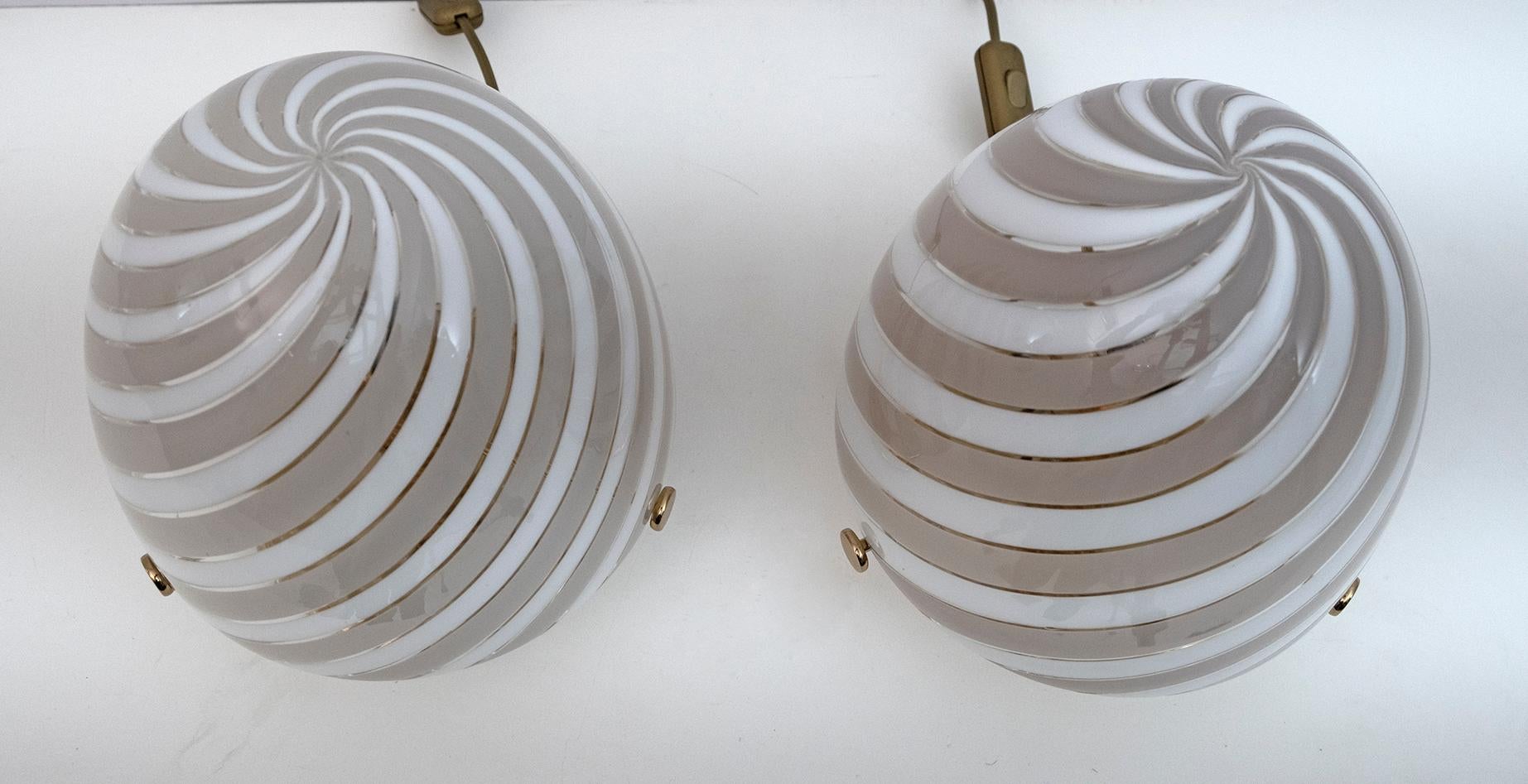 Pair of Mid-Century Modern Italian Murano Glass Mushroom Spiral Table Lamps, 70s 1
